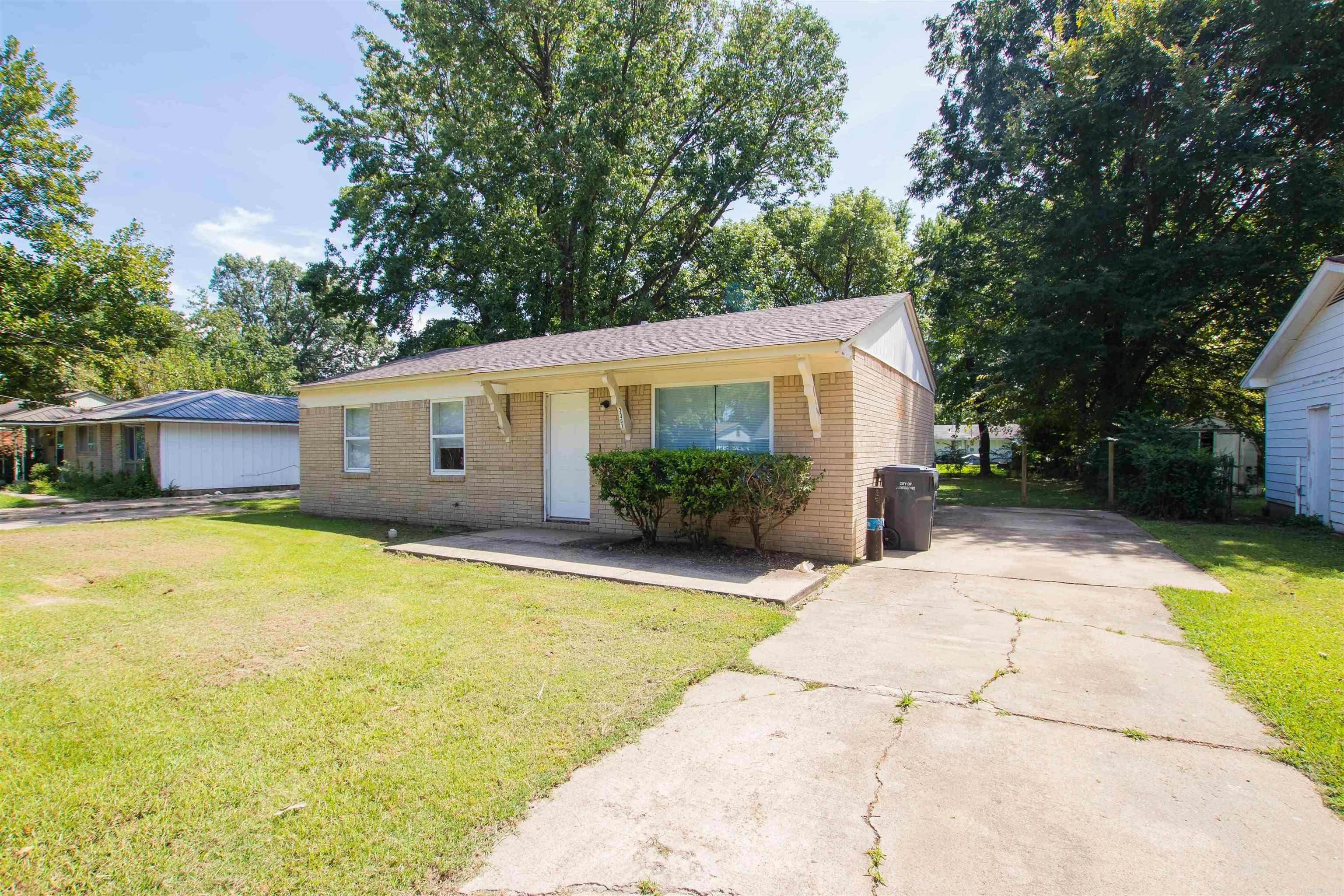 208 Lake  Jonesboro, AR
