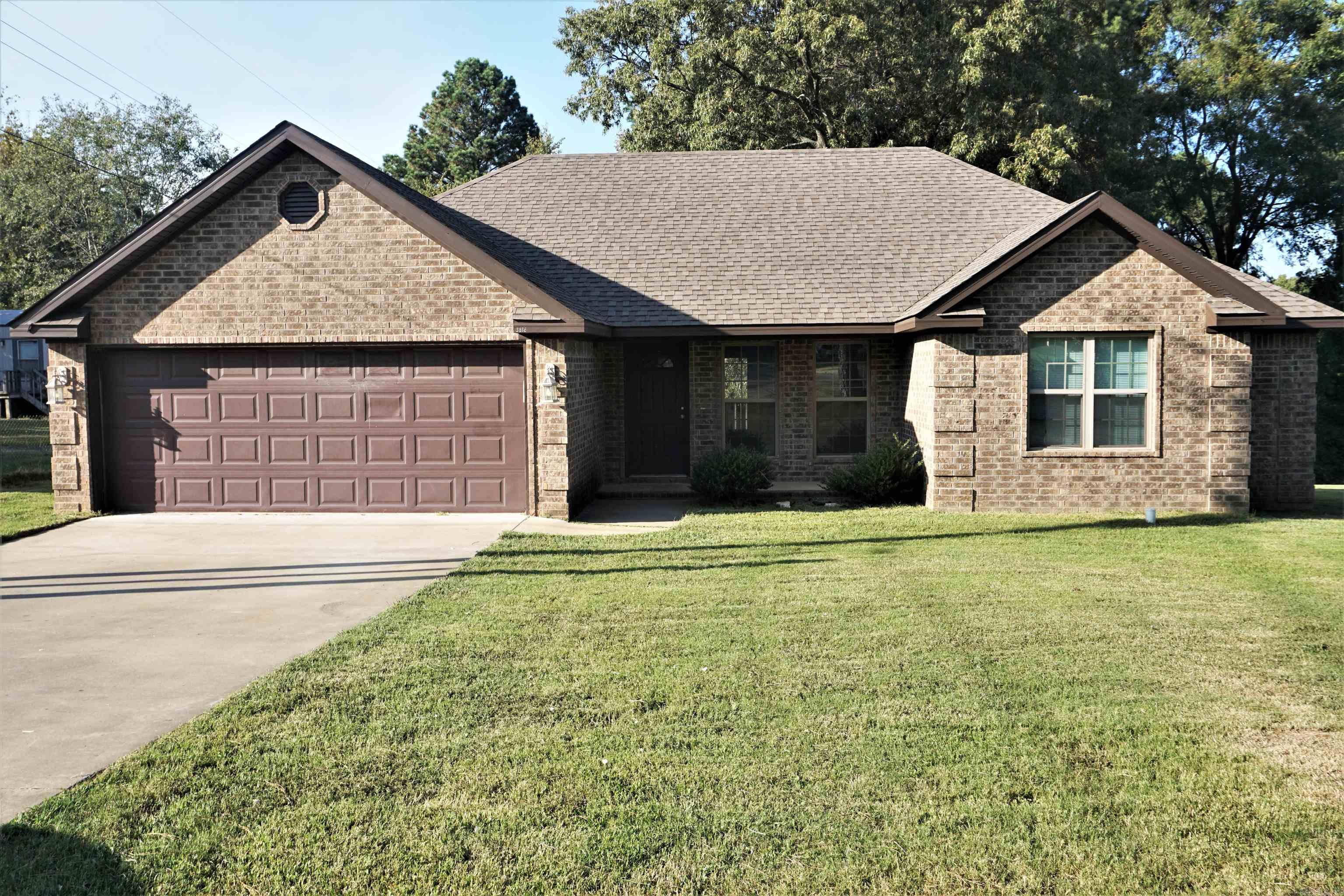 208 Lake  Jonesboro, AR