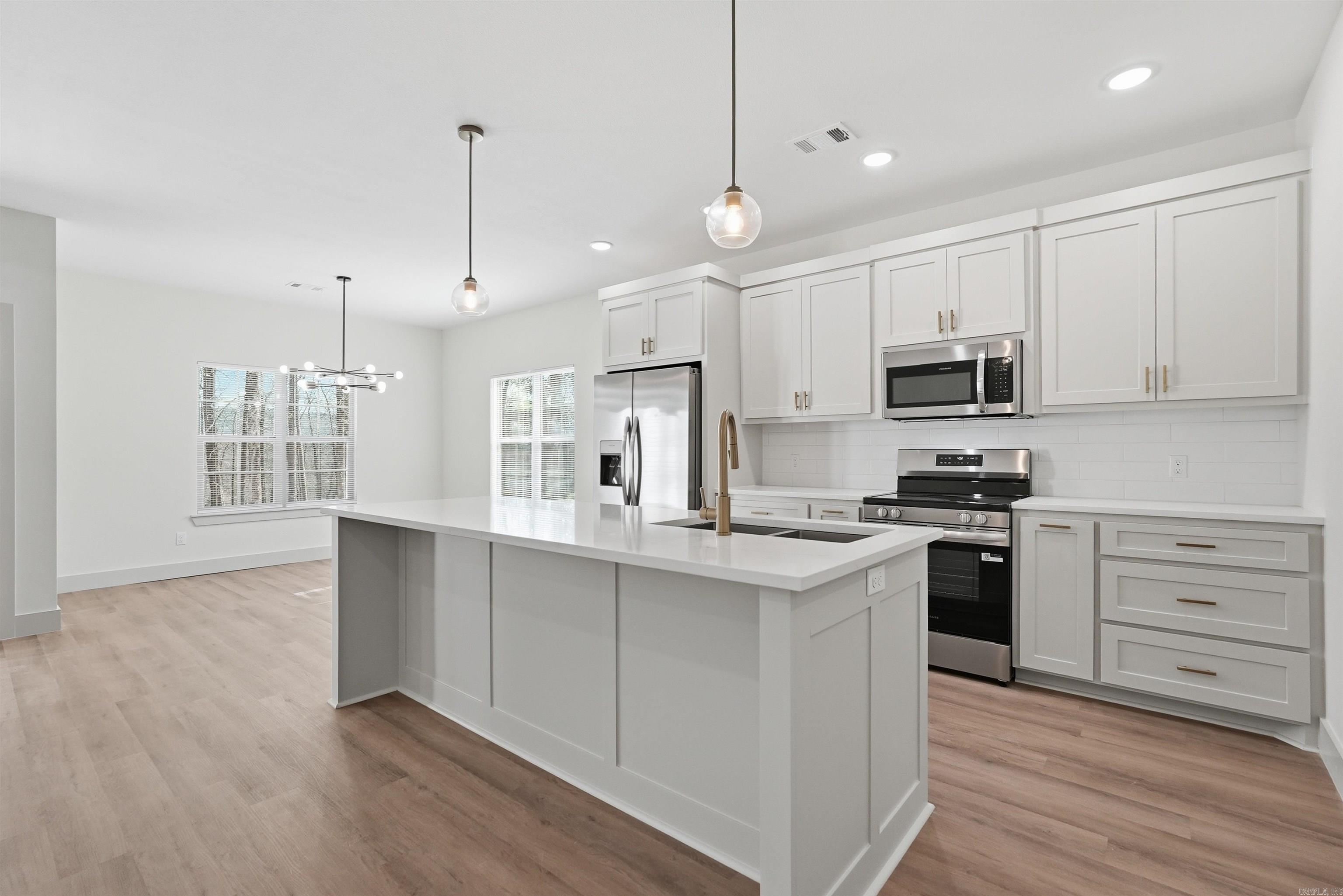 111 Diamondhead  Hot Springs, AR