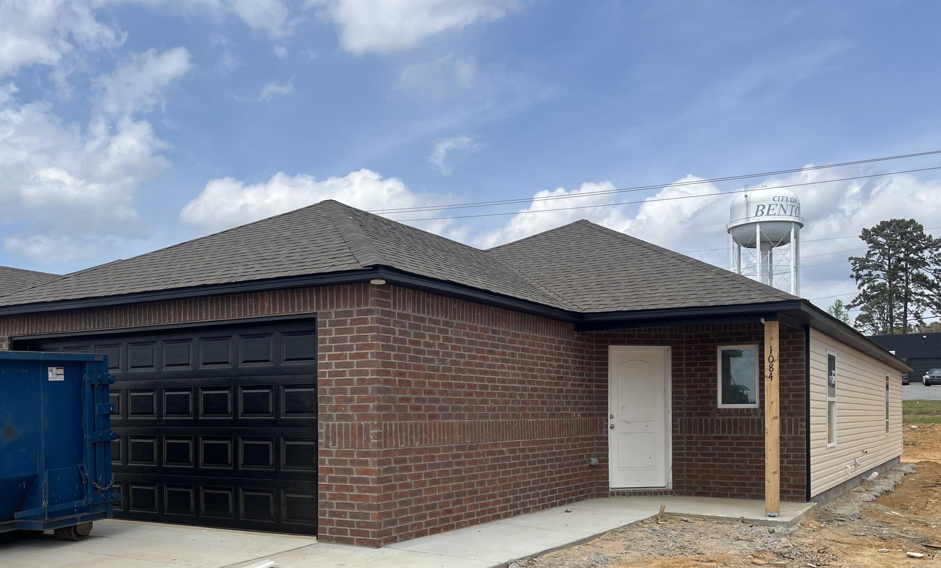 1084 Raven Walk Drive