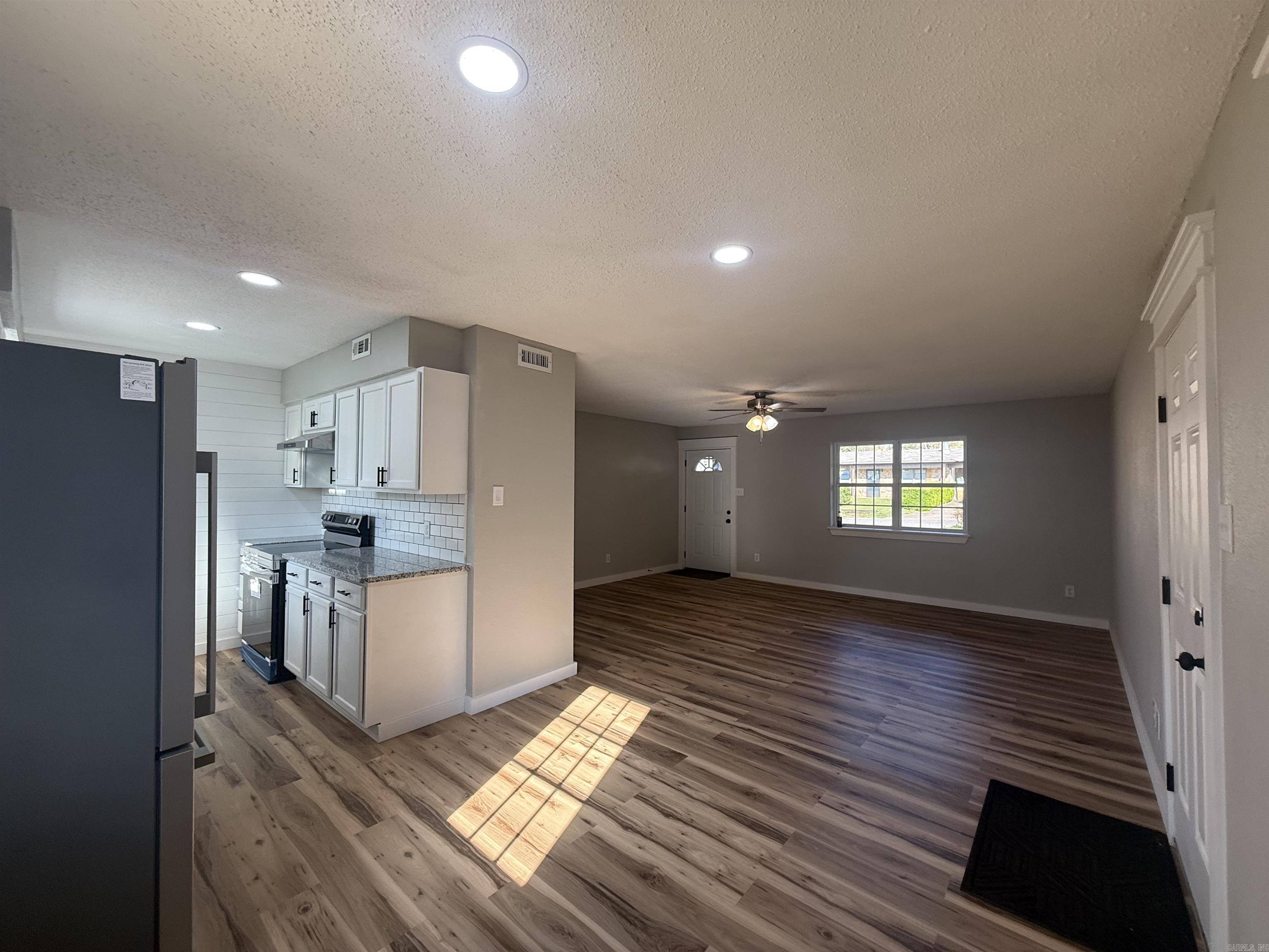 214 S 30Th St  Ozark, AR