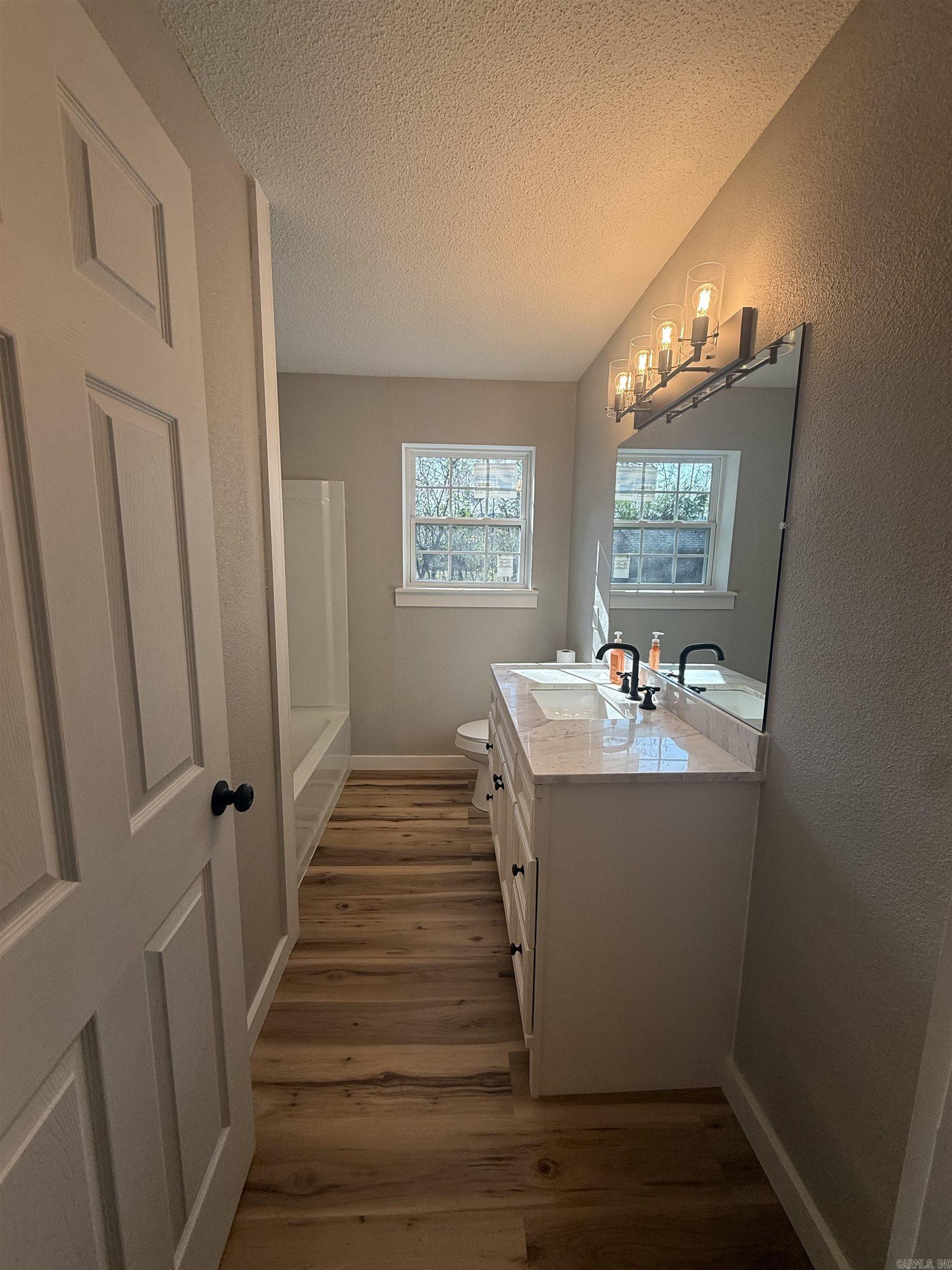 214 S 30Th St  Ozark, AR