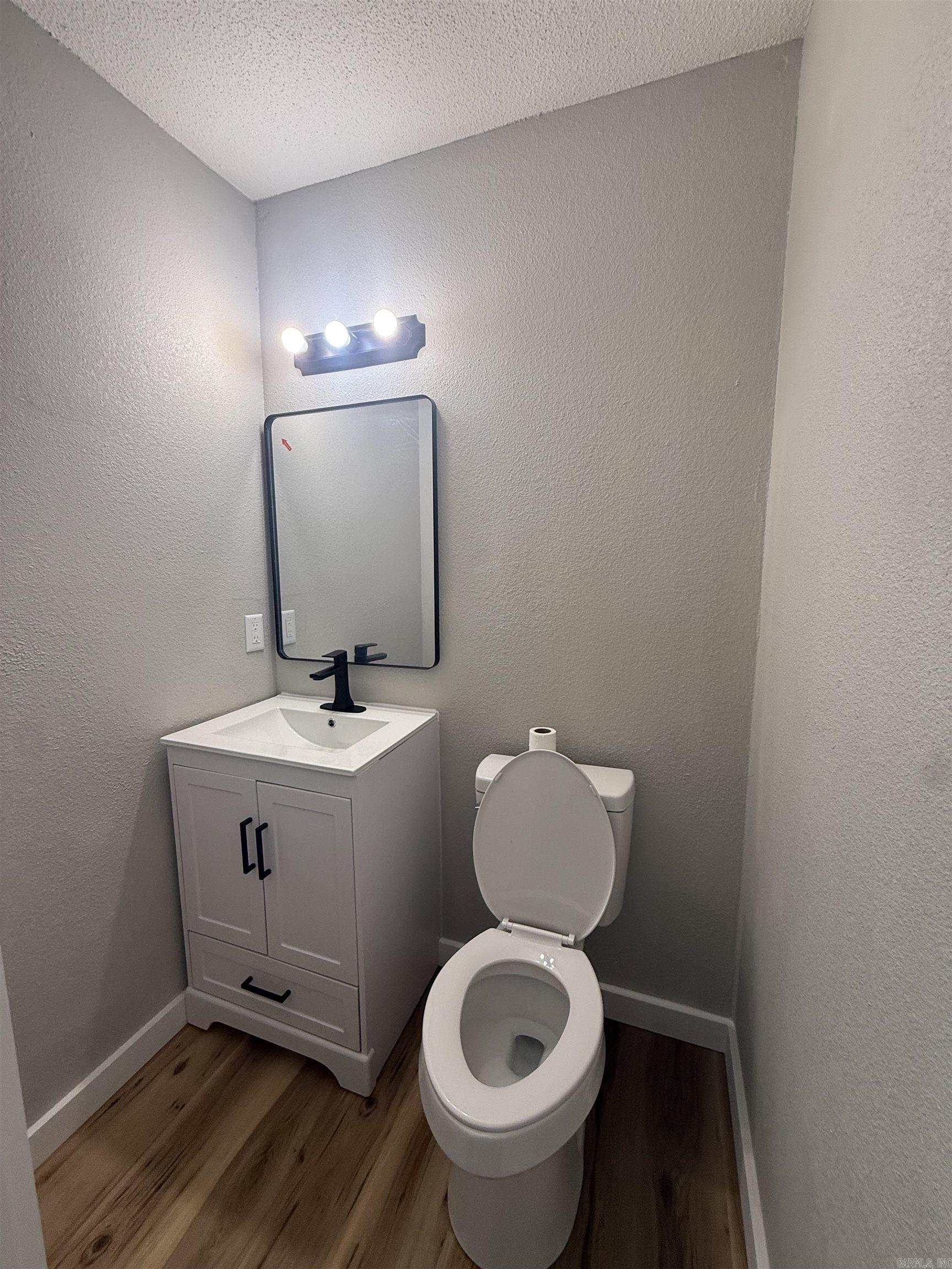 214 S 30Th St  Ozark, AR