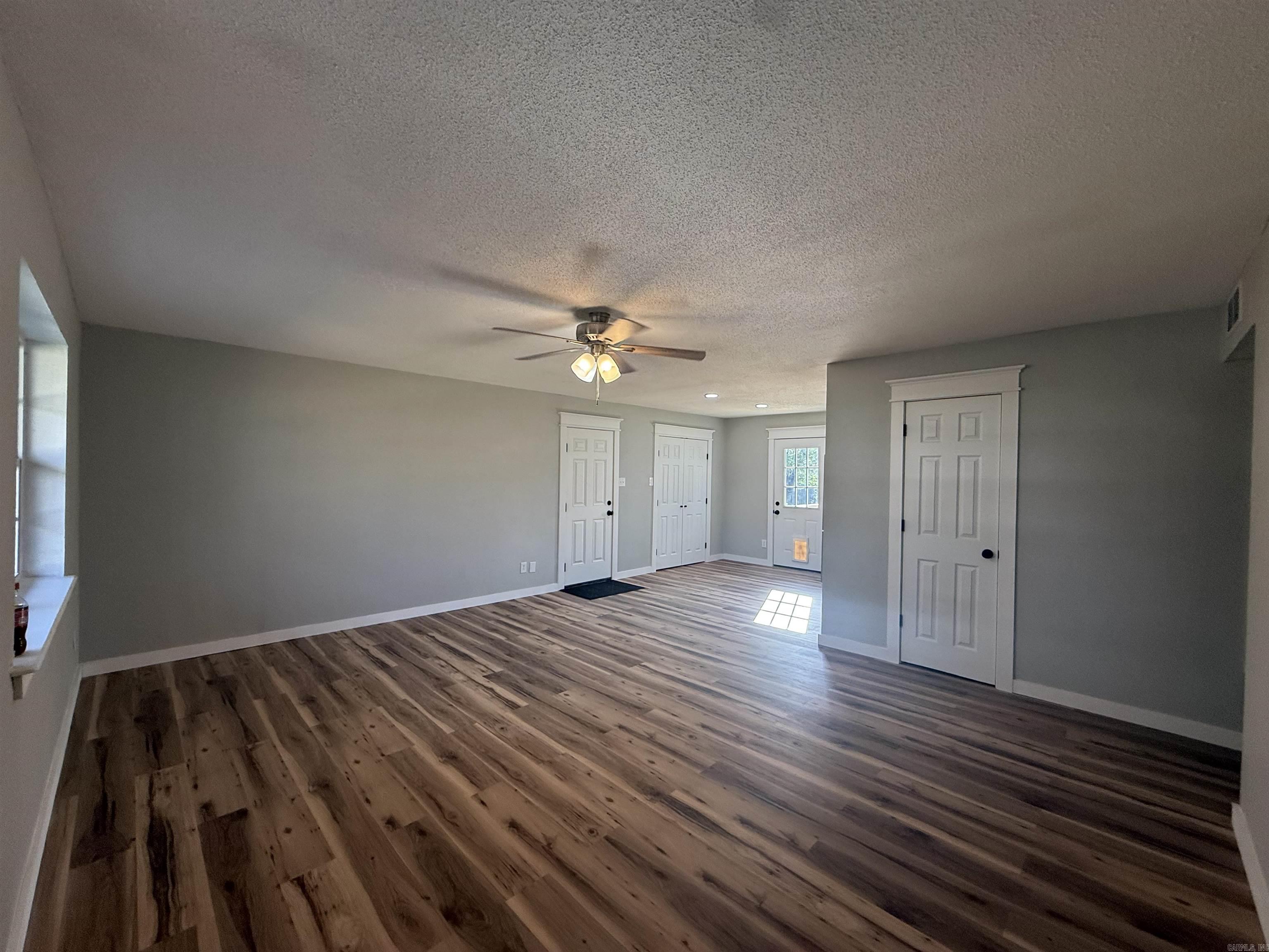 214 S 30Th St  Ozark, AR