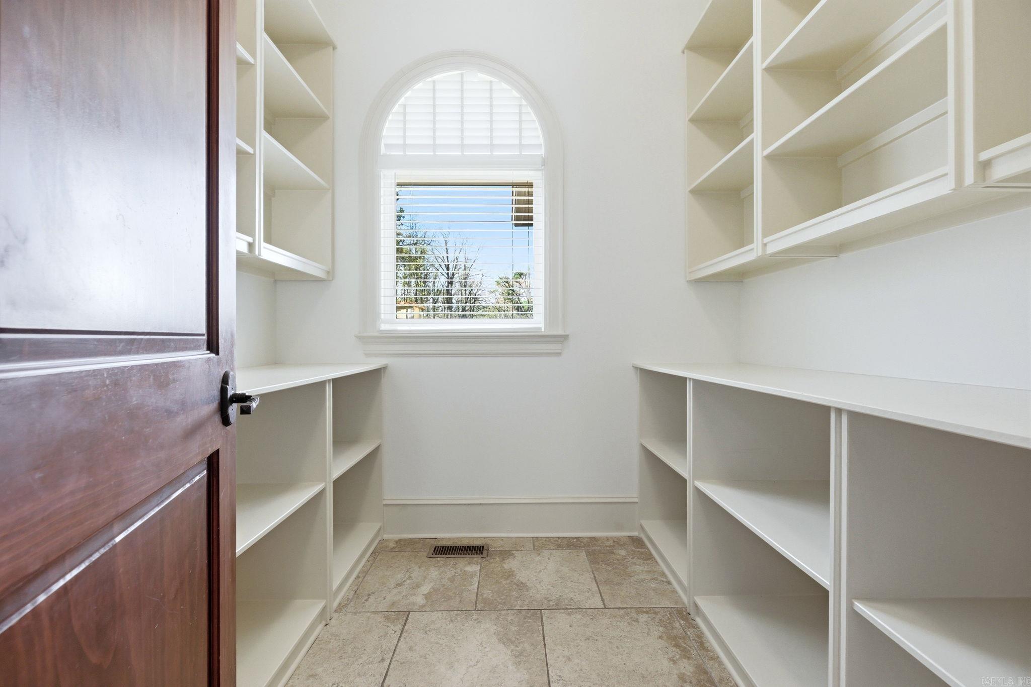 31 Cravache  Little Rock, AR