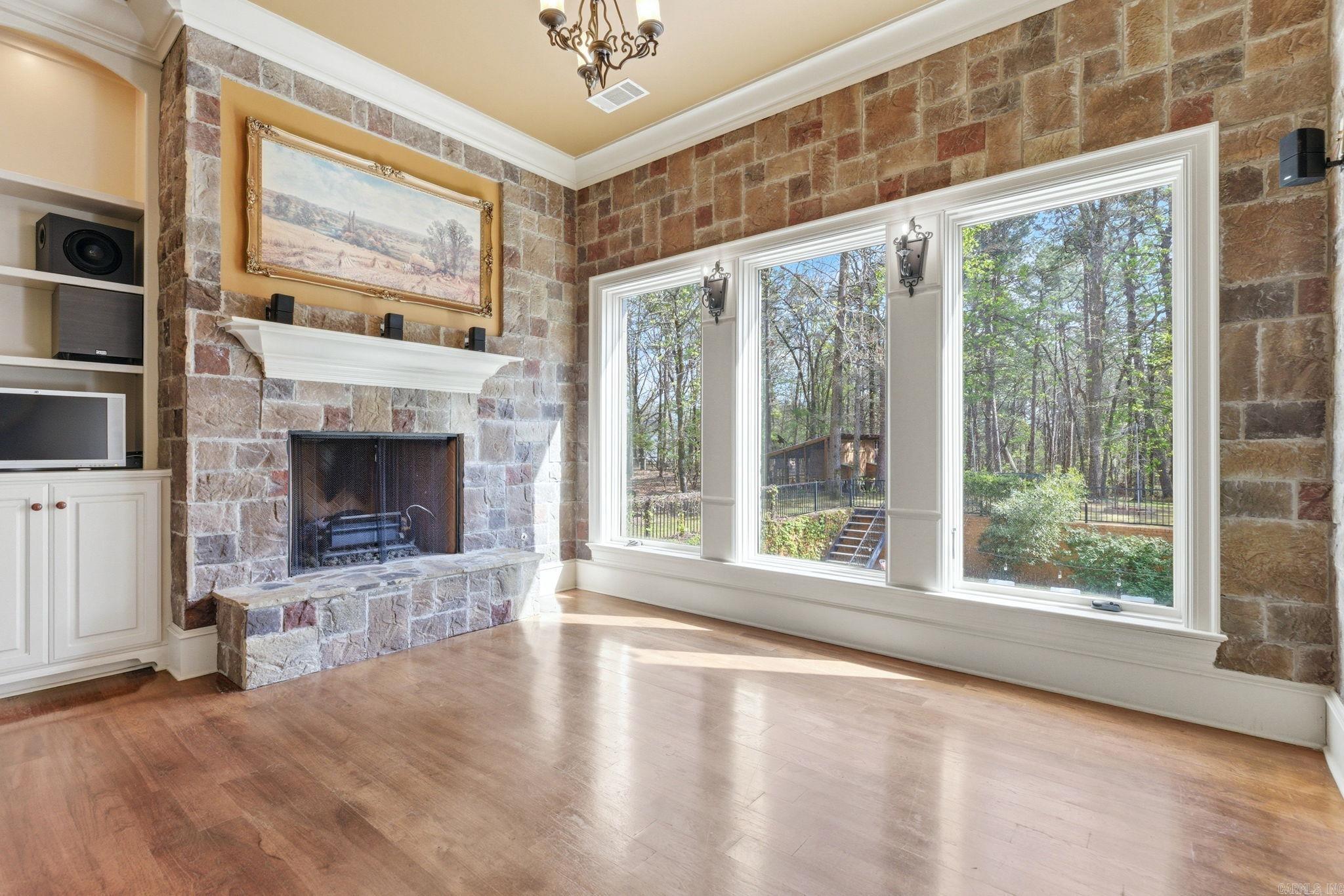 31 Cravache  Little Rock, AR