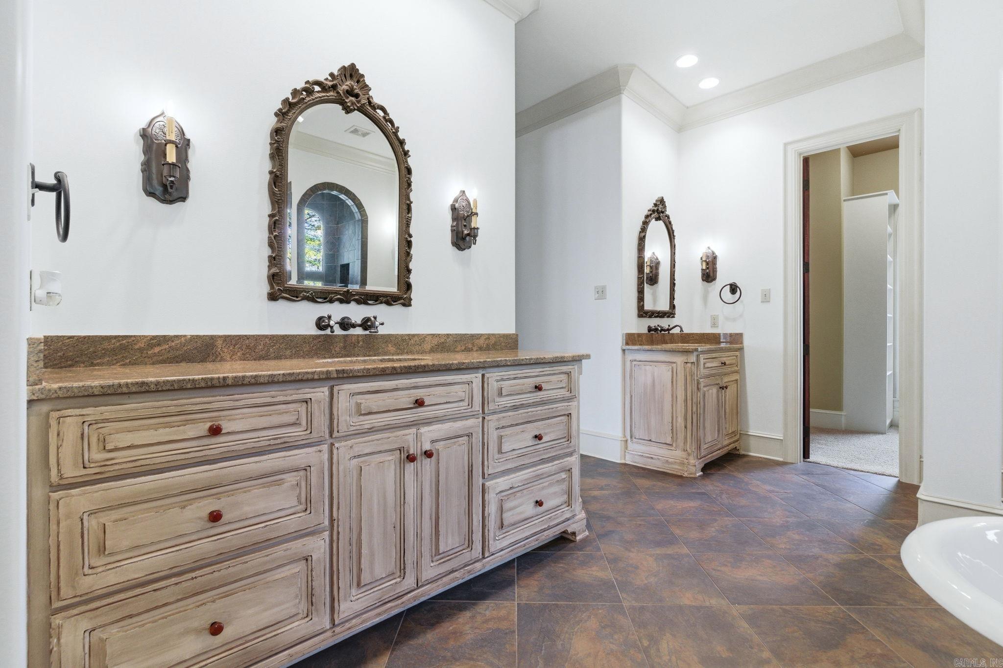 31 Cravache  Little Rock, AR