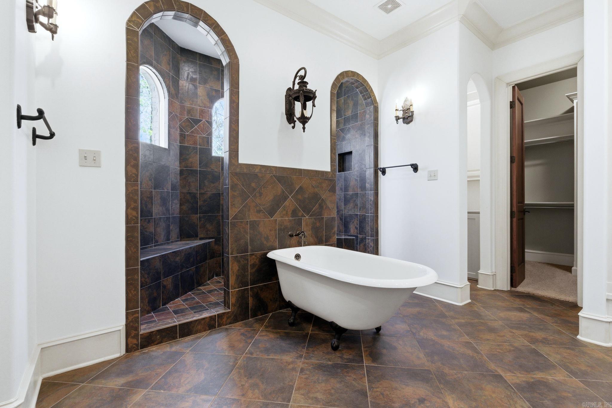 31 Cravache  Little Rock, AR