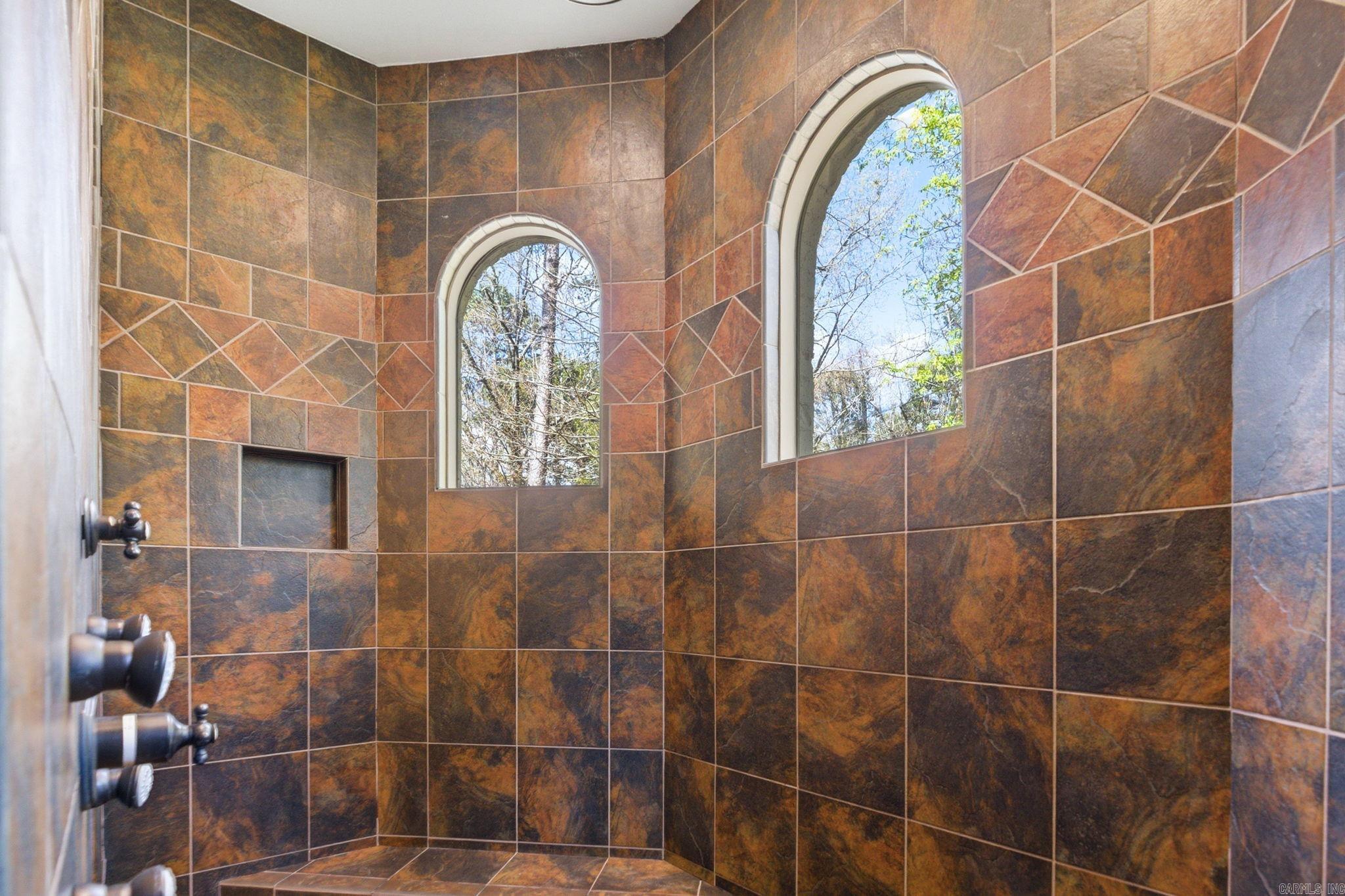 31 Cravache  Little Rock, AR