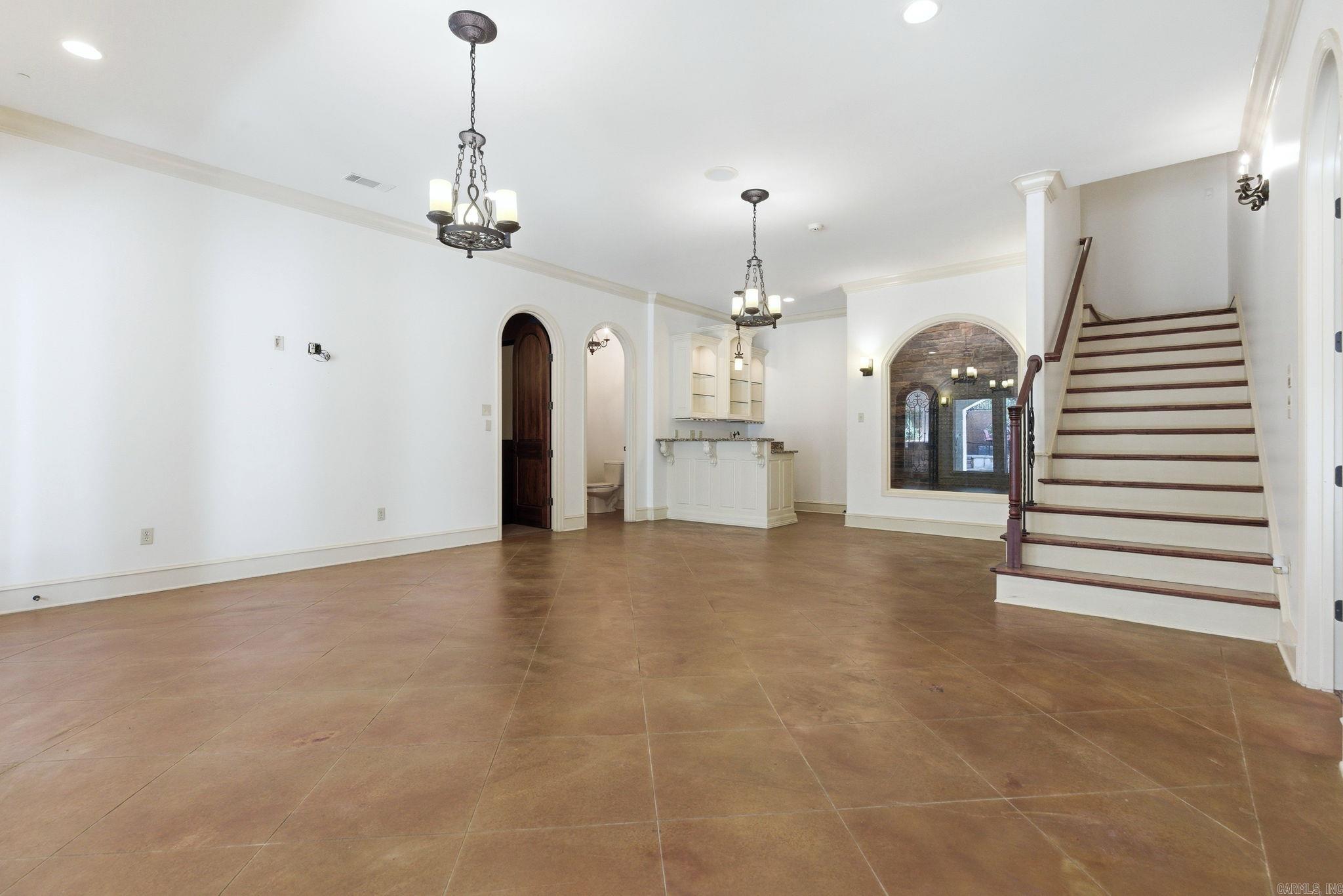 31 Cravache  Little Rock, AR