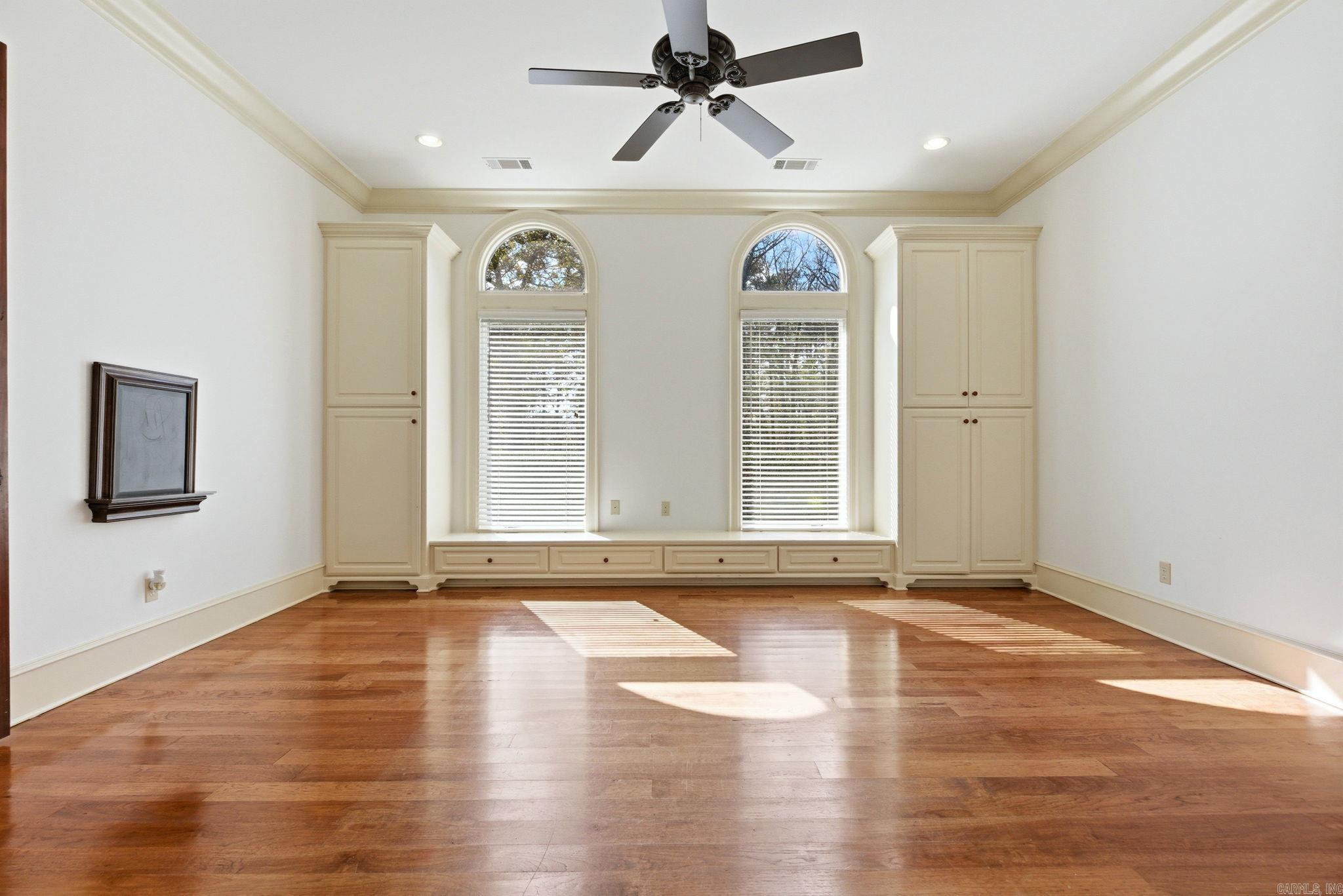 31 Cravache  Little Rock, AR