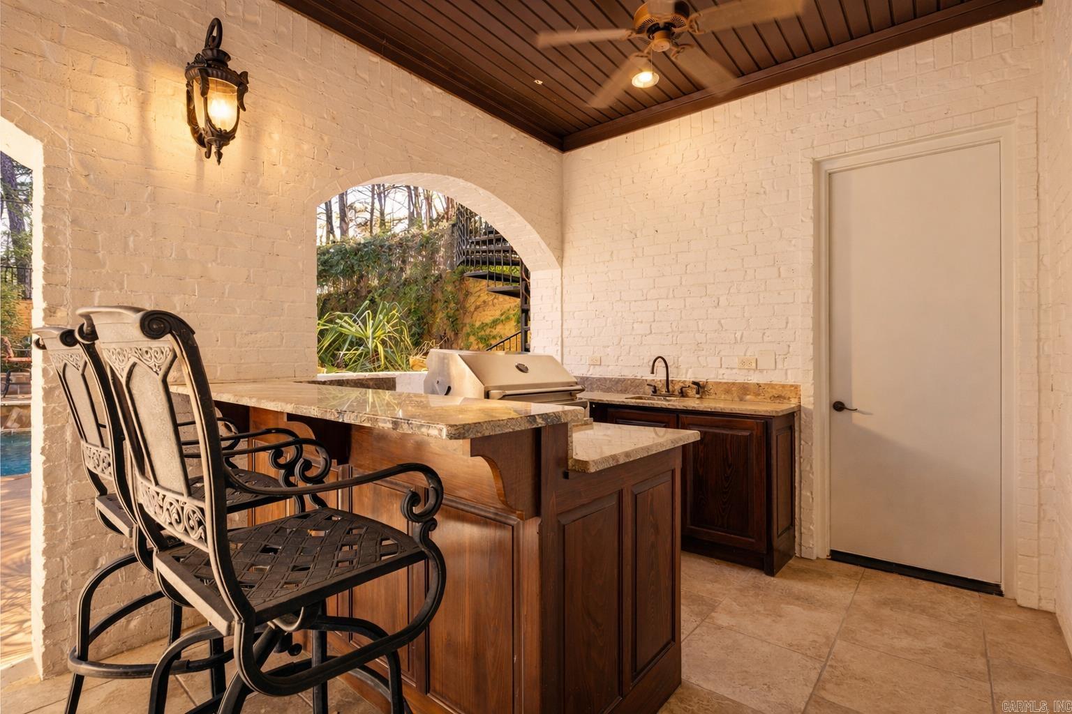 31 Cravache  Little Rock, AR