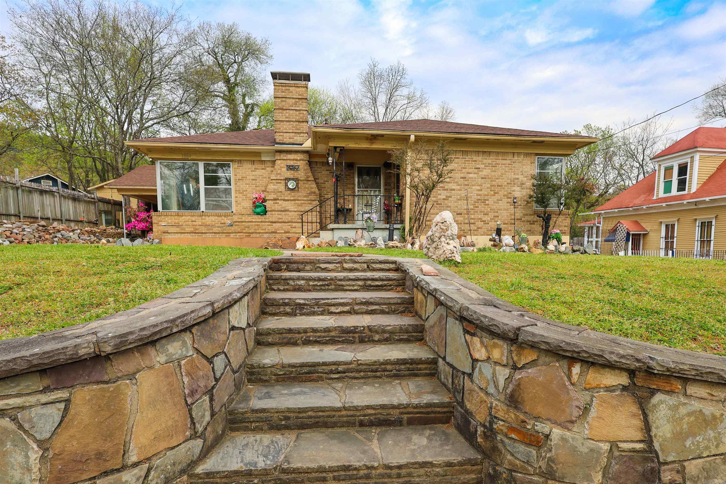 1008 W Grand  Hot Springs, AR