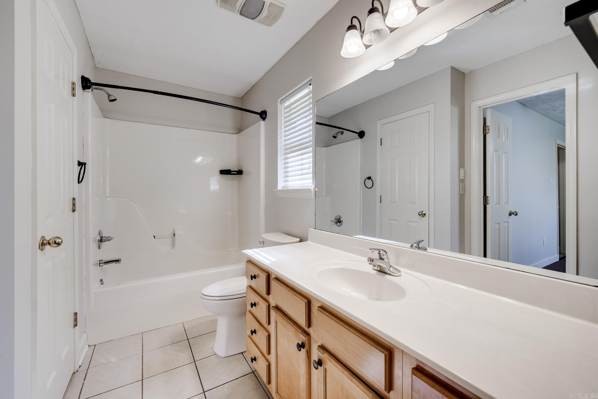 54 Louise  Greenbrier, AR