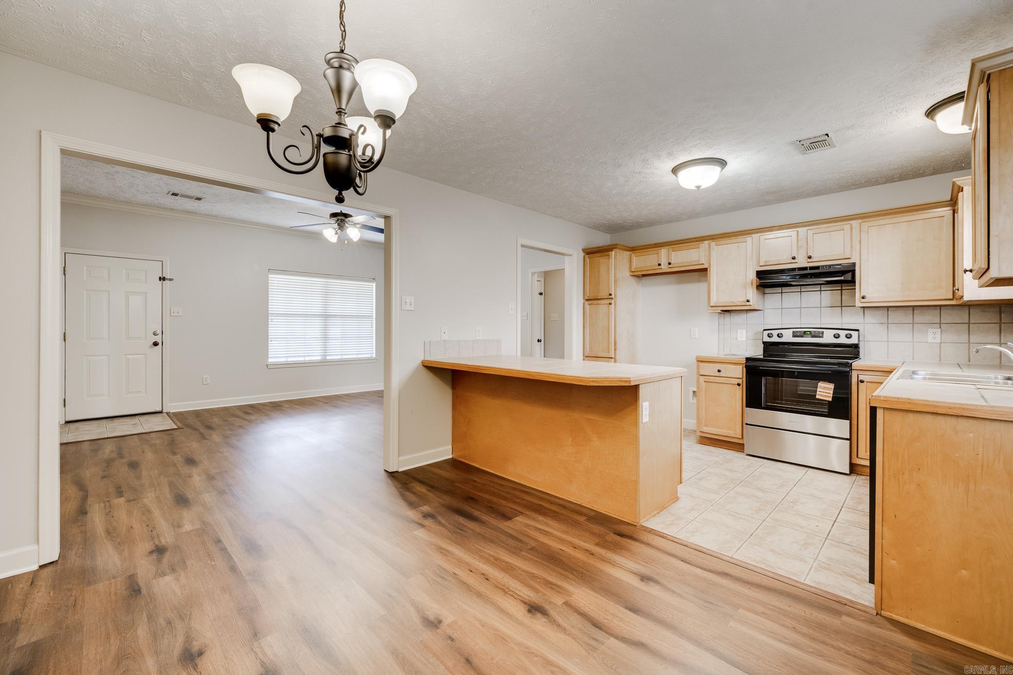 54 Louise  Greenbrier, AR