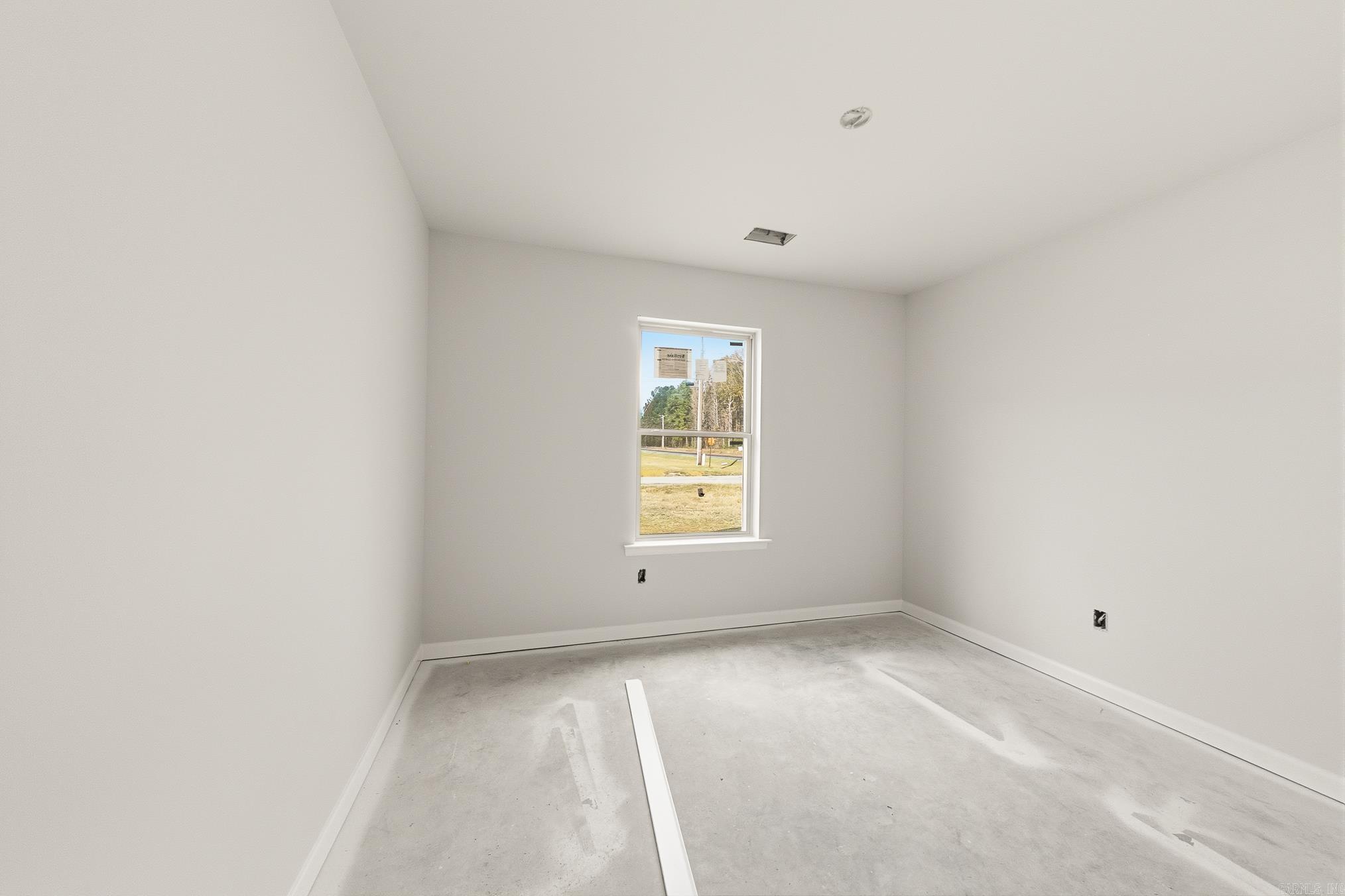 101 LLOYD HENDERSON  Beebe, AR