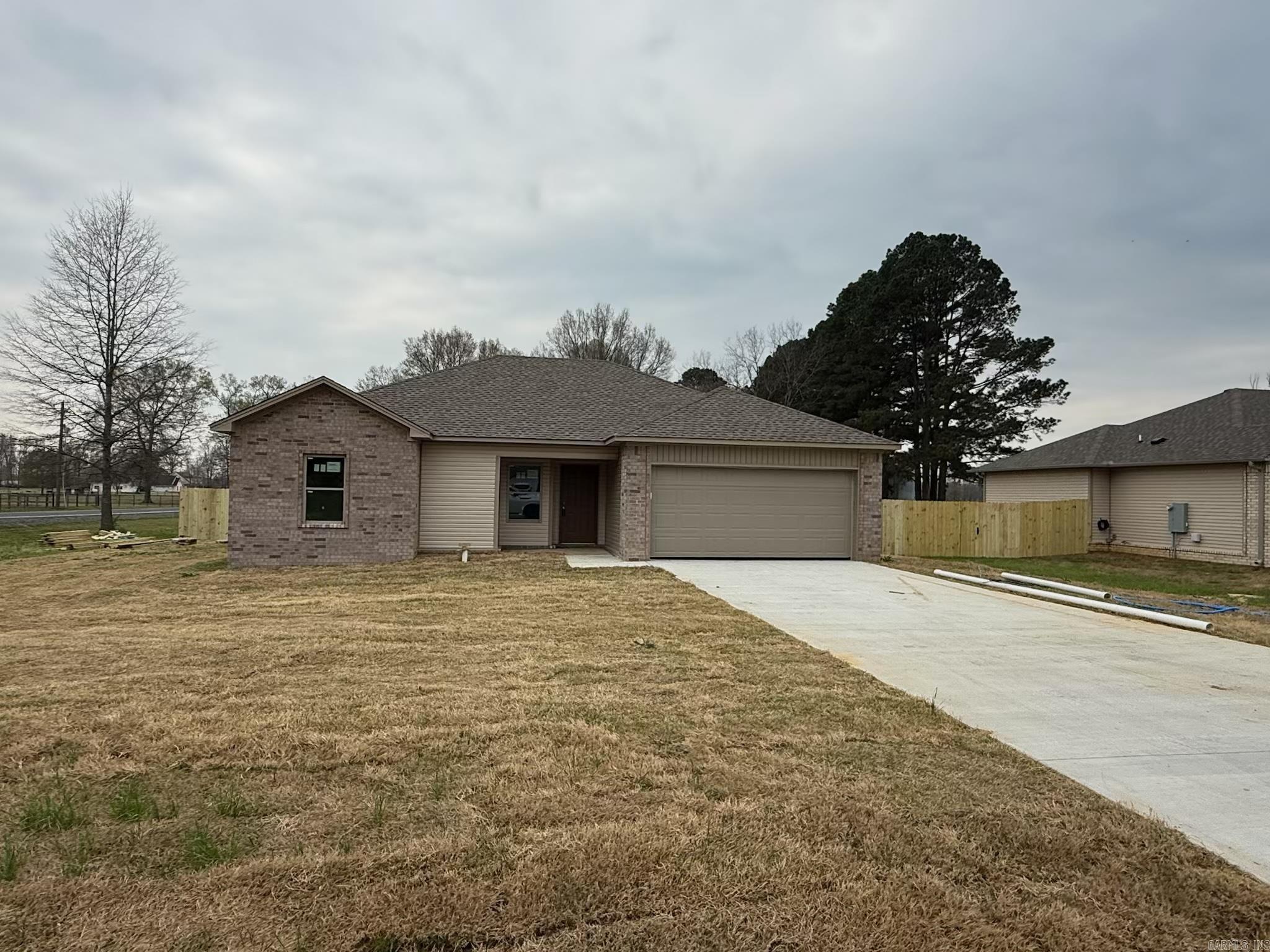 101 LLOYD HENDERSON  Beebe, AR