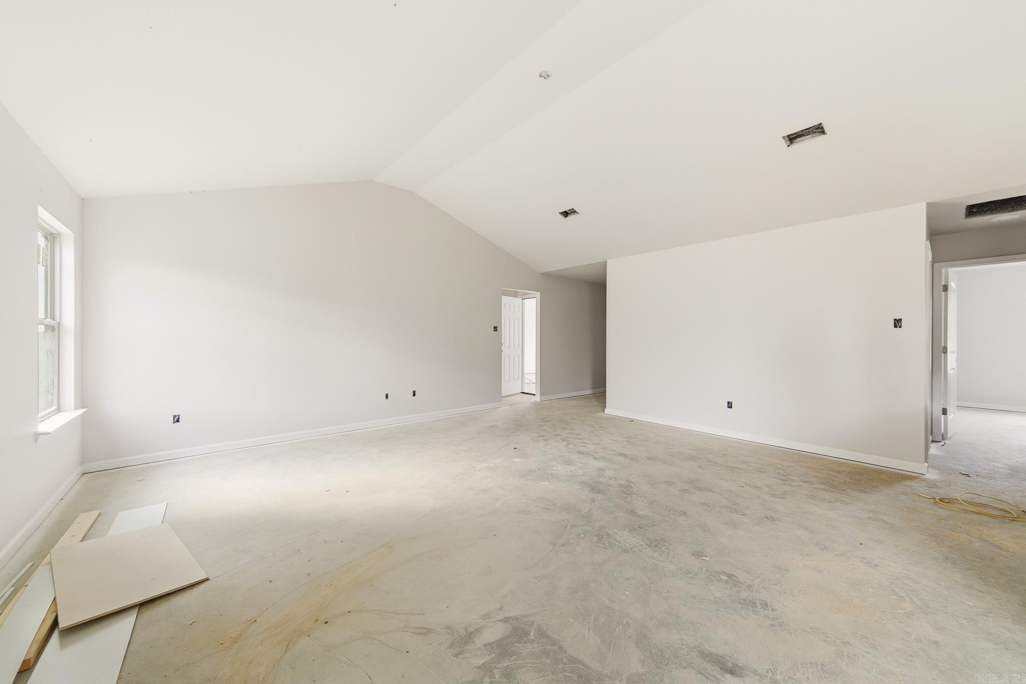 101 LLOYD HENDERSON  Beebe, AR