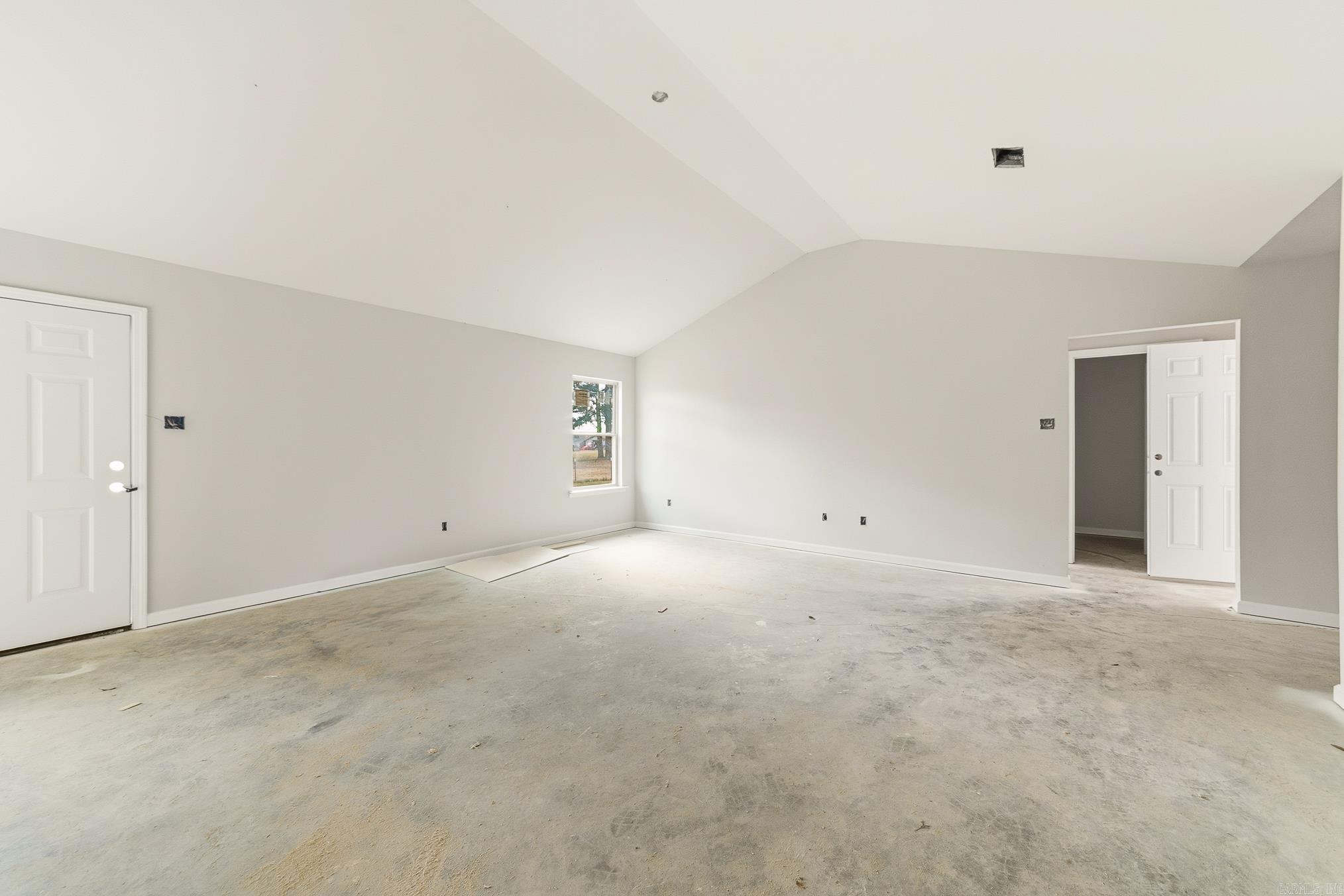 101 LLOYD HENDERSON  Beebe, AR