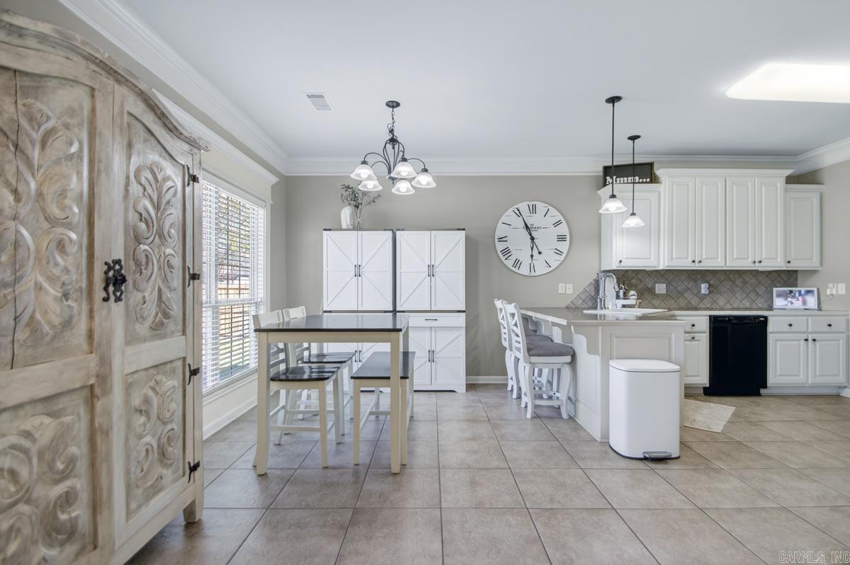 3273 Clover Hill  Benton, AR