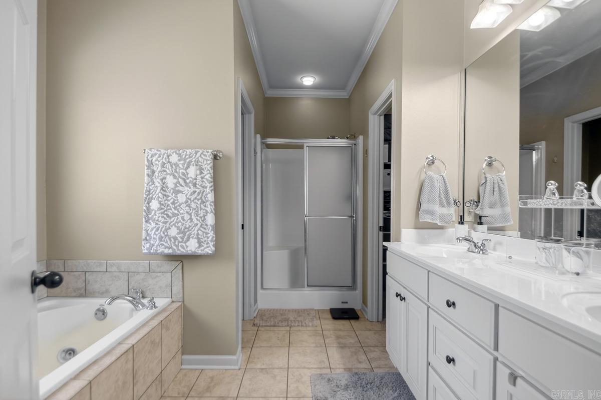 3273 Clover Hill  Benton, AR