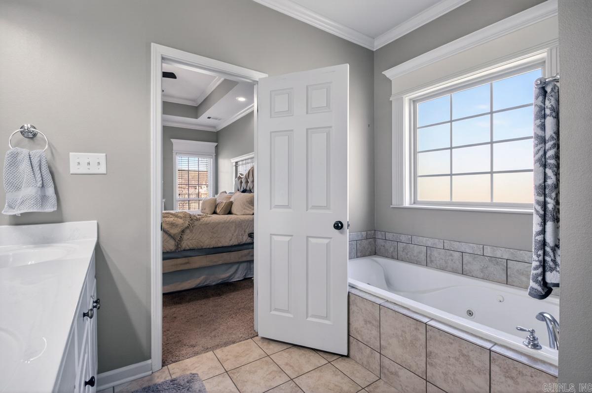 3273 Clover Hill  Benton, AR