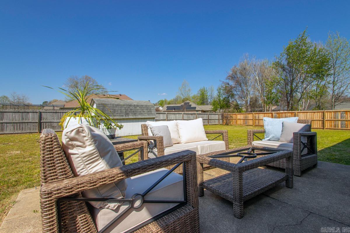 3273 Clover Hill  Benton, AR