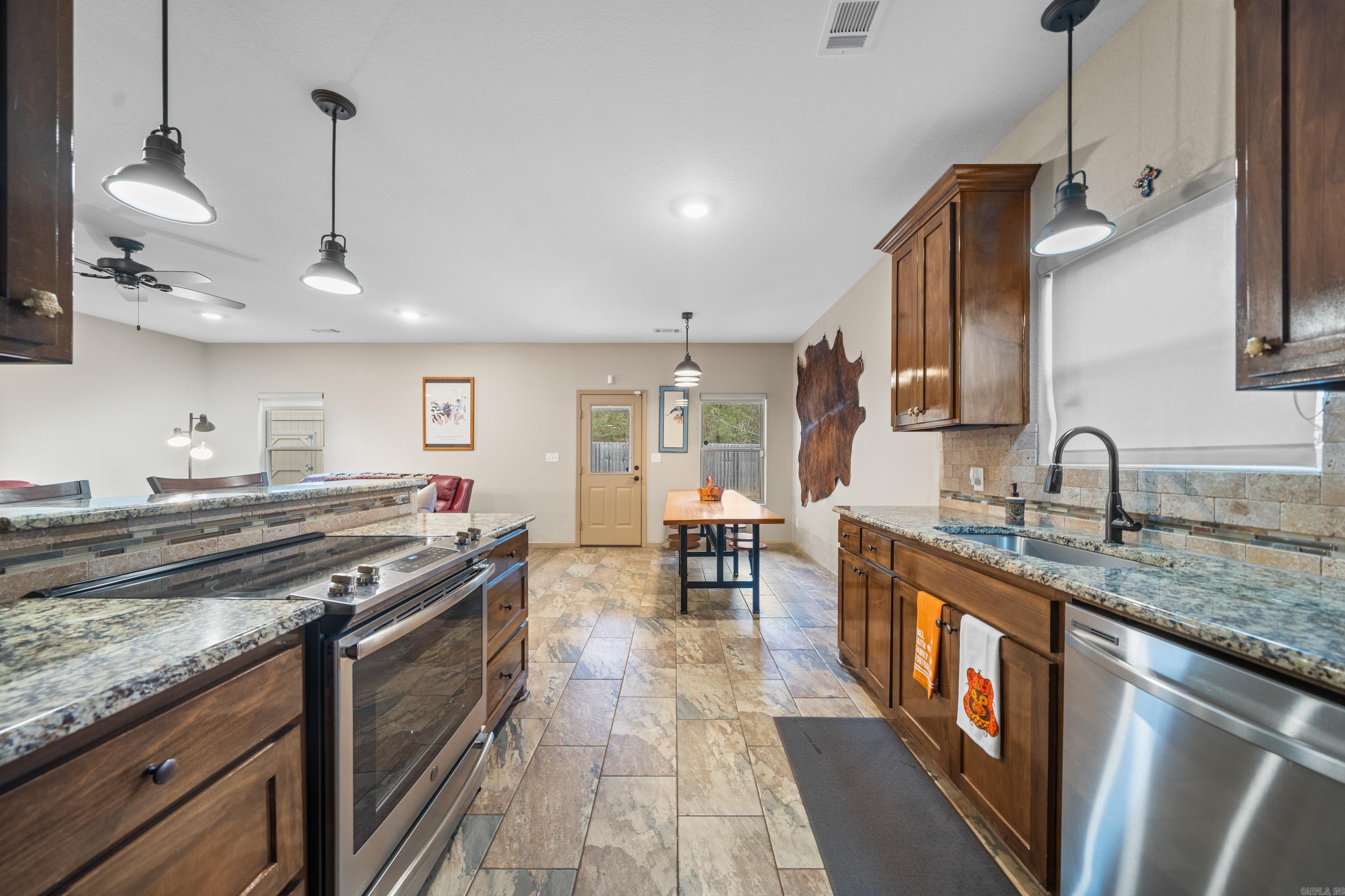 2913 Gillis  Benton, AR