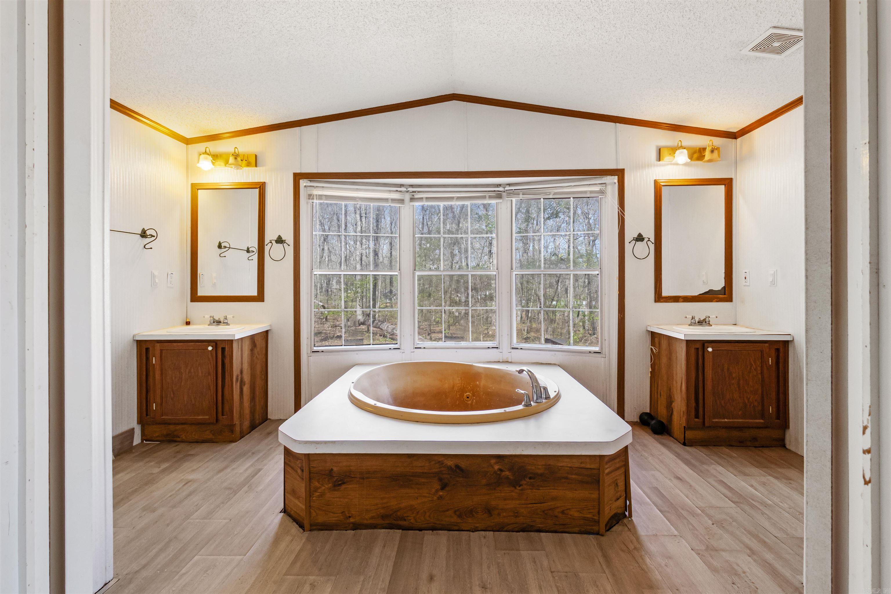 2111 Backbone  Cabot, AR