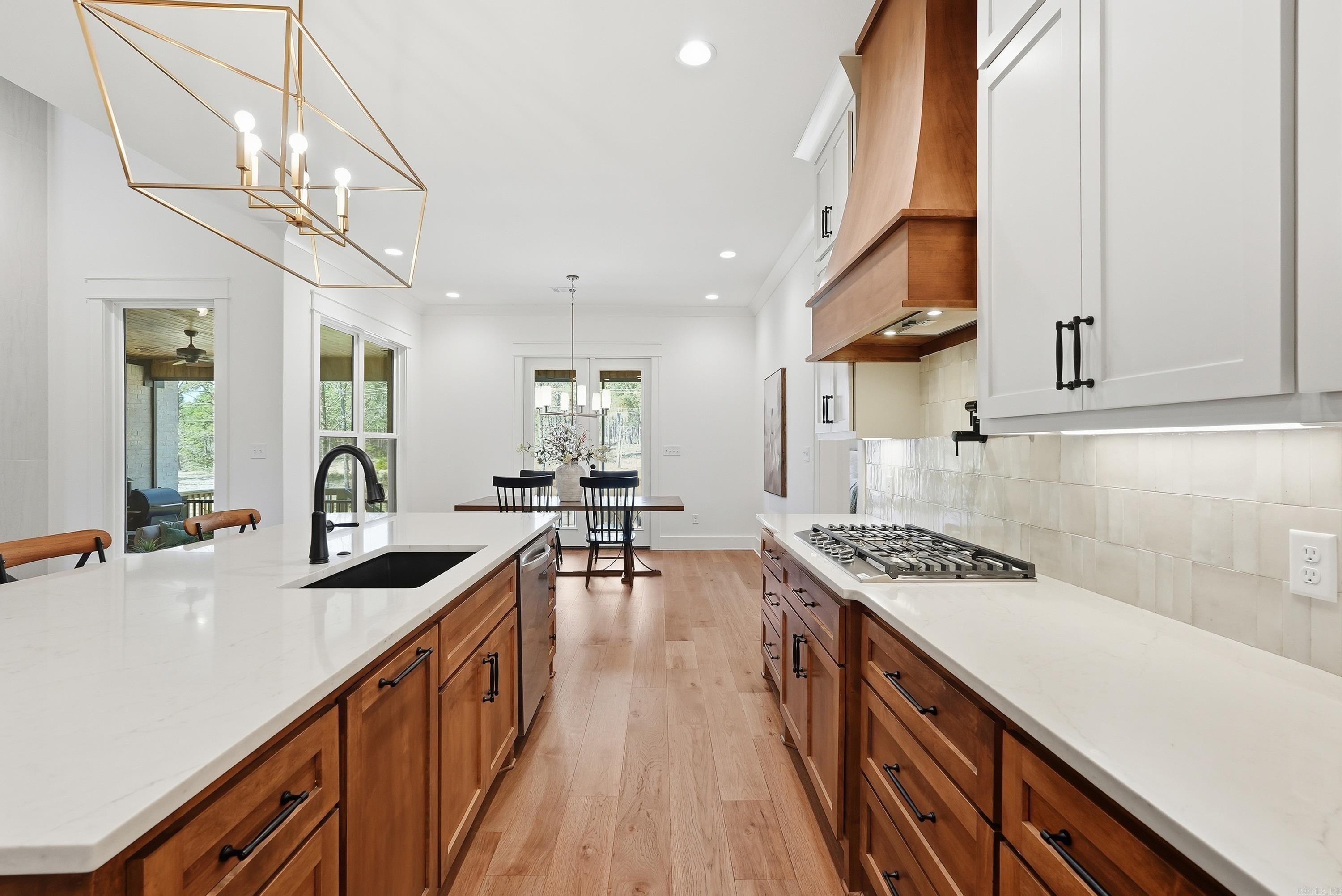 2940 Orchard View  Conway, AR