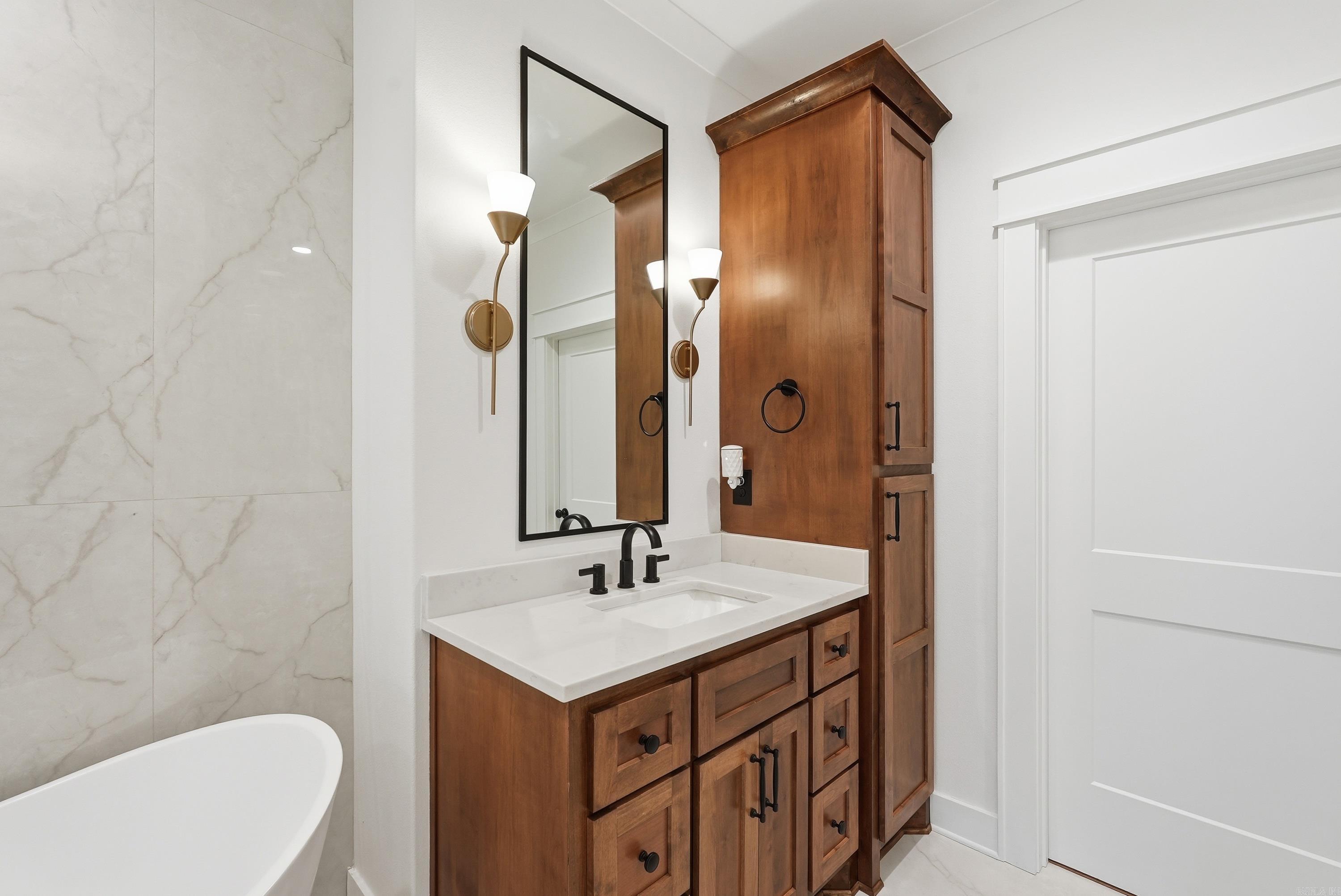 2940 Orchard View  Conway, AR