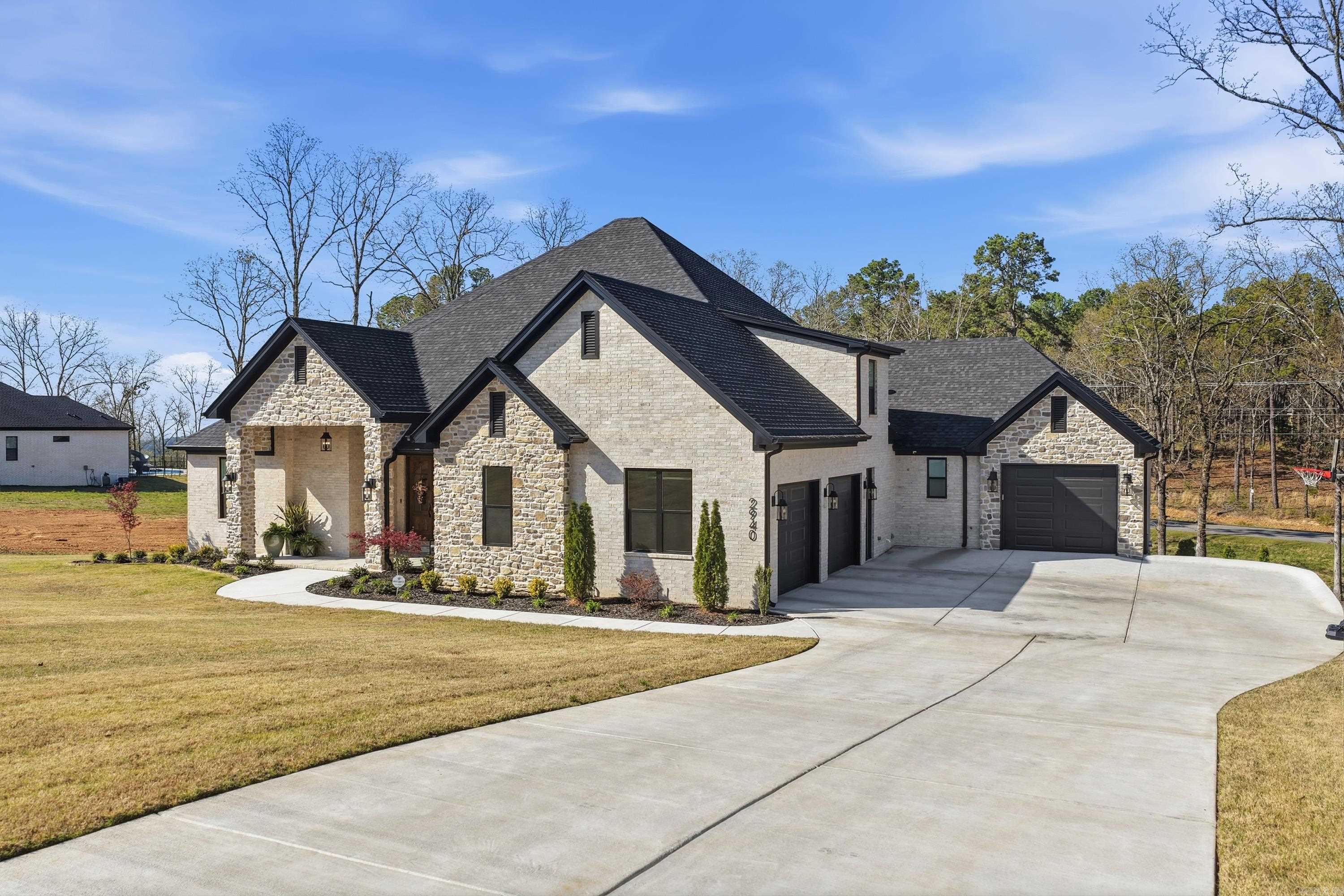 2940 Orchard View  Conway, AR