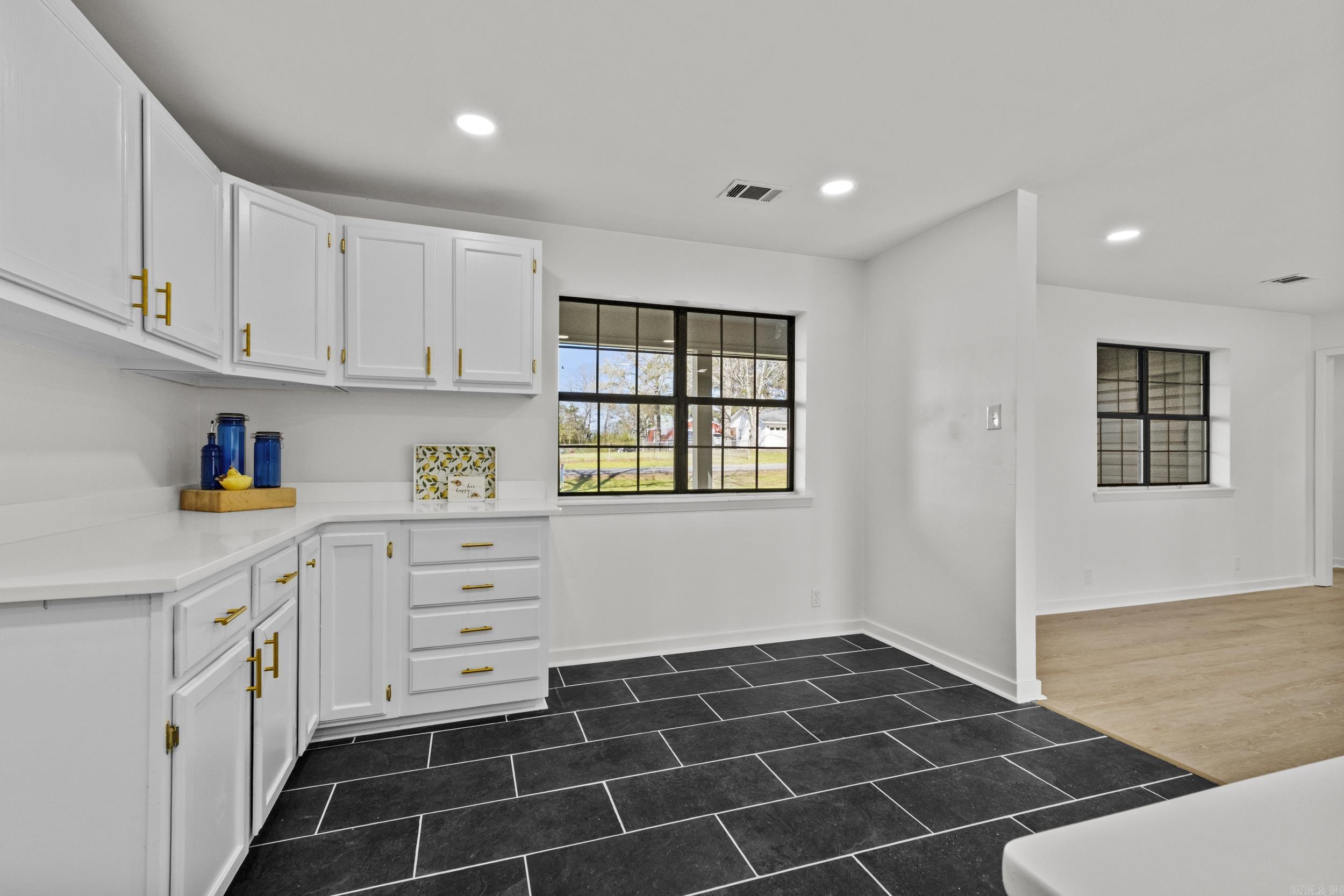 5 Kirby  Greenbrier, AR