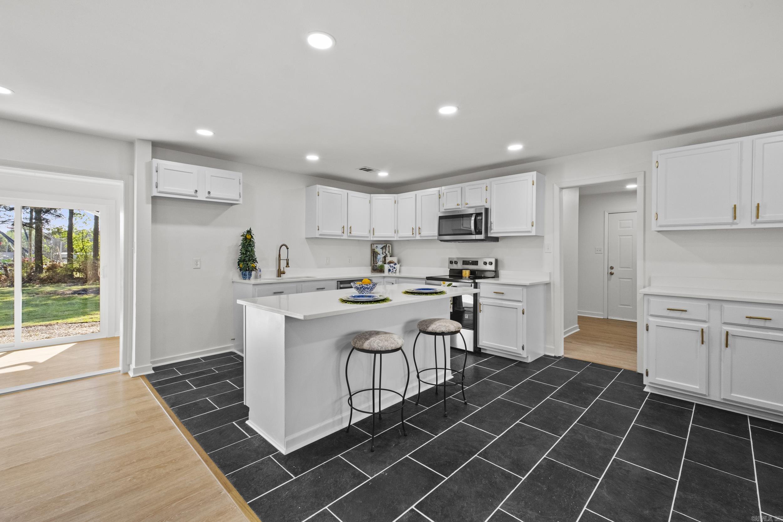 5 Kirby  Greenbrier, AR