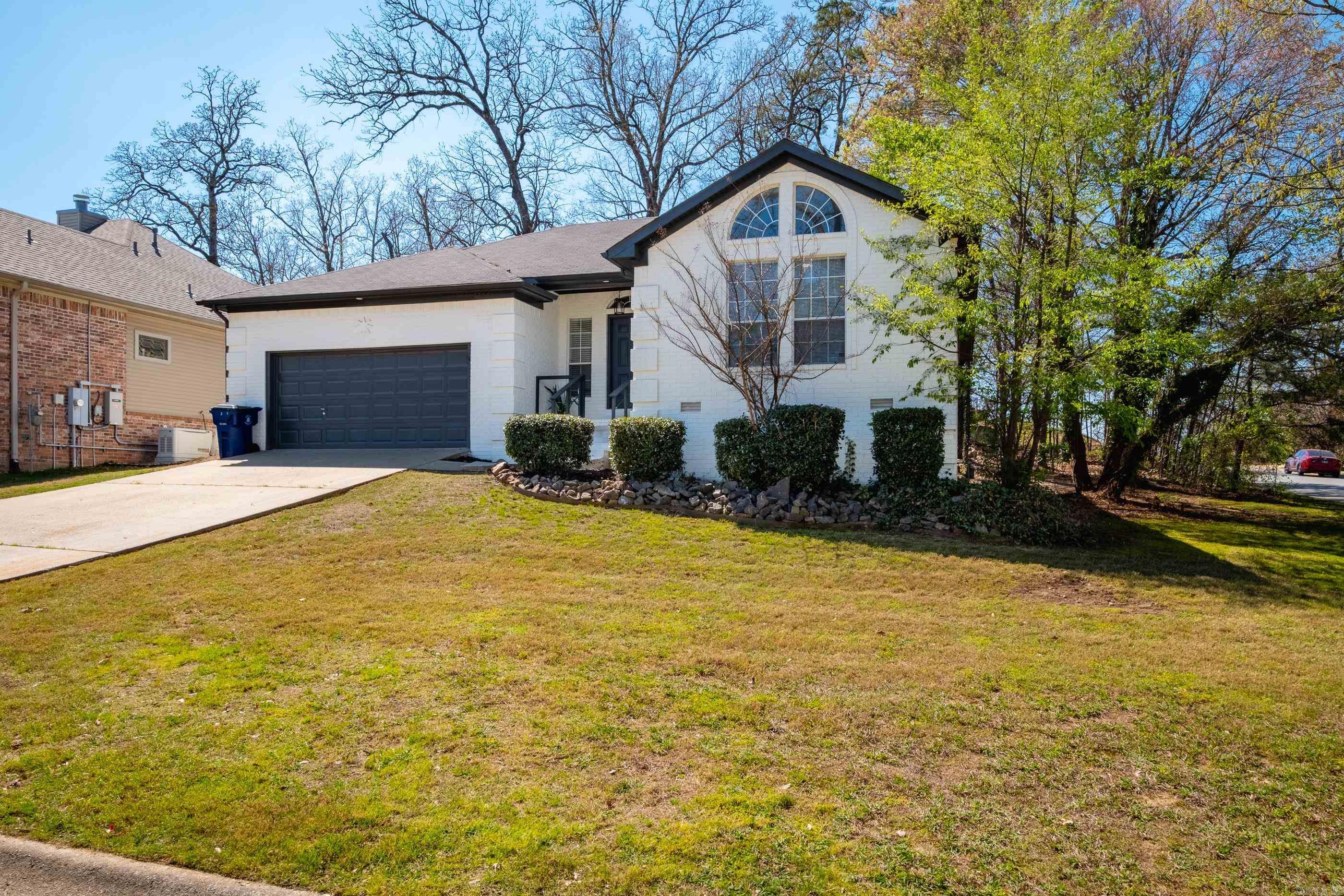 2 Green Oaks Cove  Maumelle, AR
