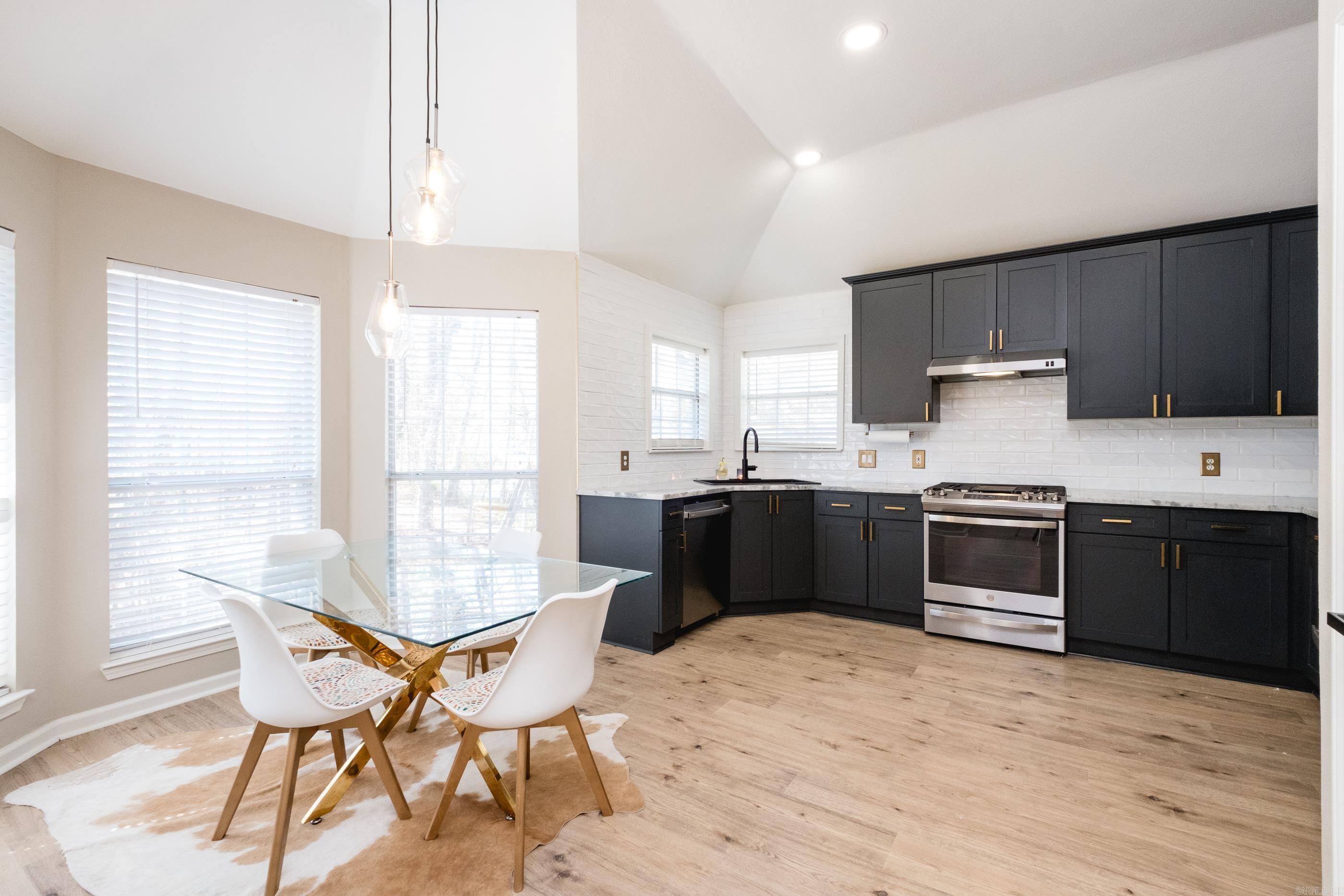 2 Green Oaks Cove  Maumelle, AR