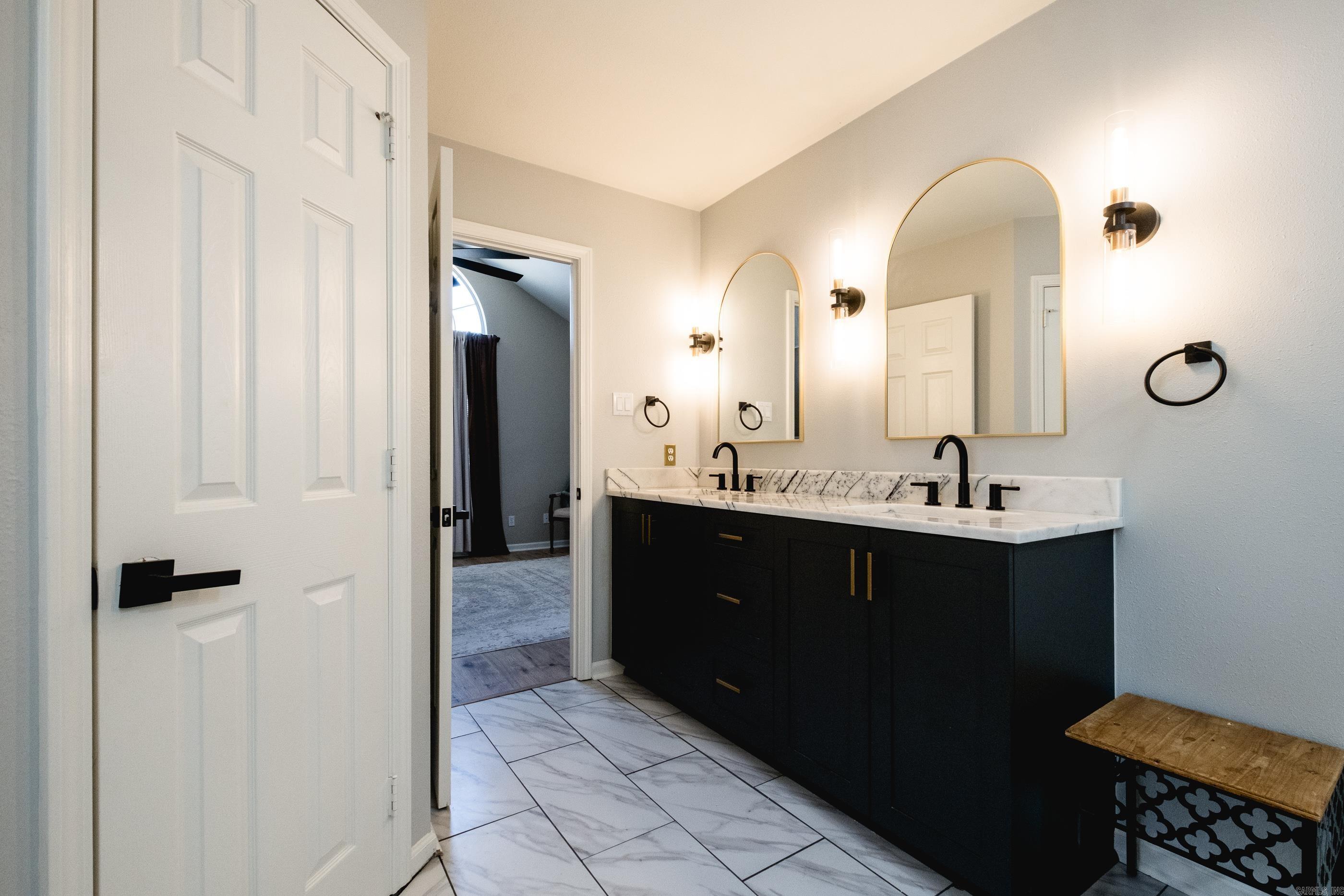 2 Green Oaks Cove  Maumelle, AR