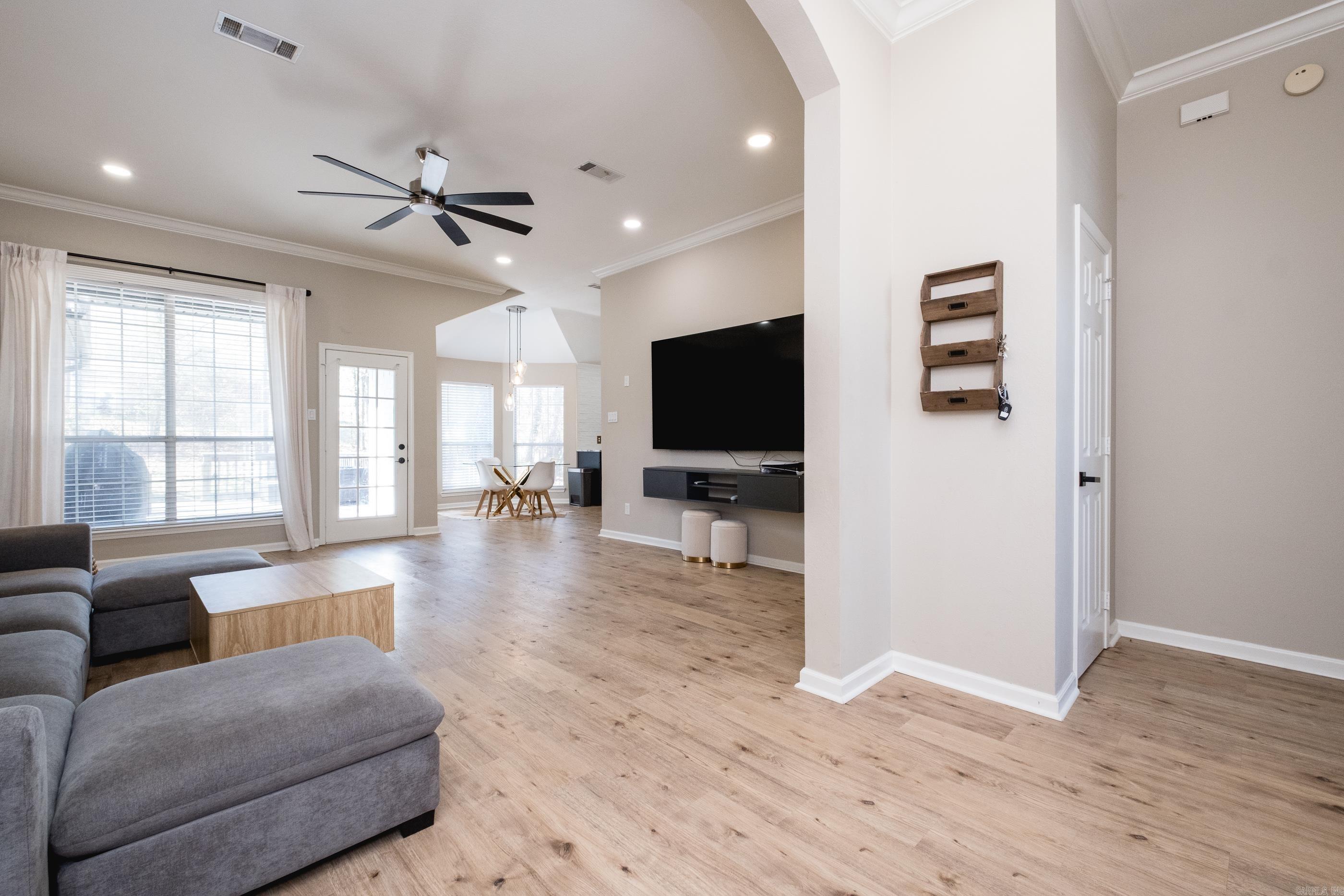 2 Green Oaks Cove  Maumelle, AR