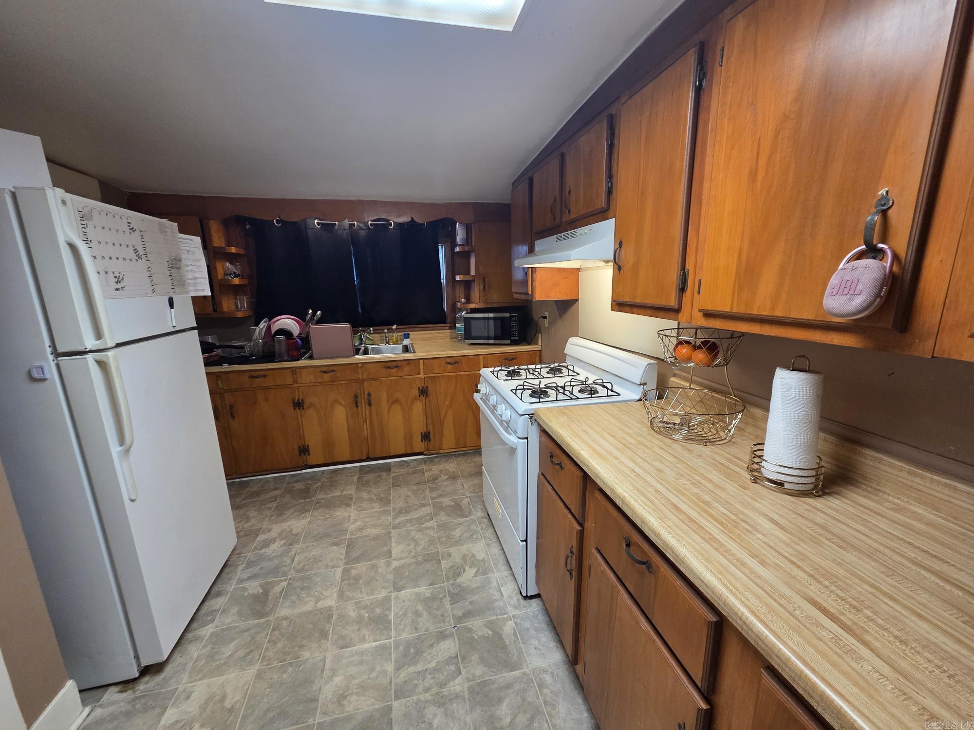 407 E Market  Searcy, AR