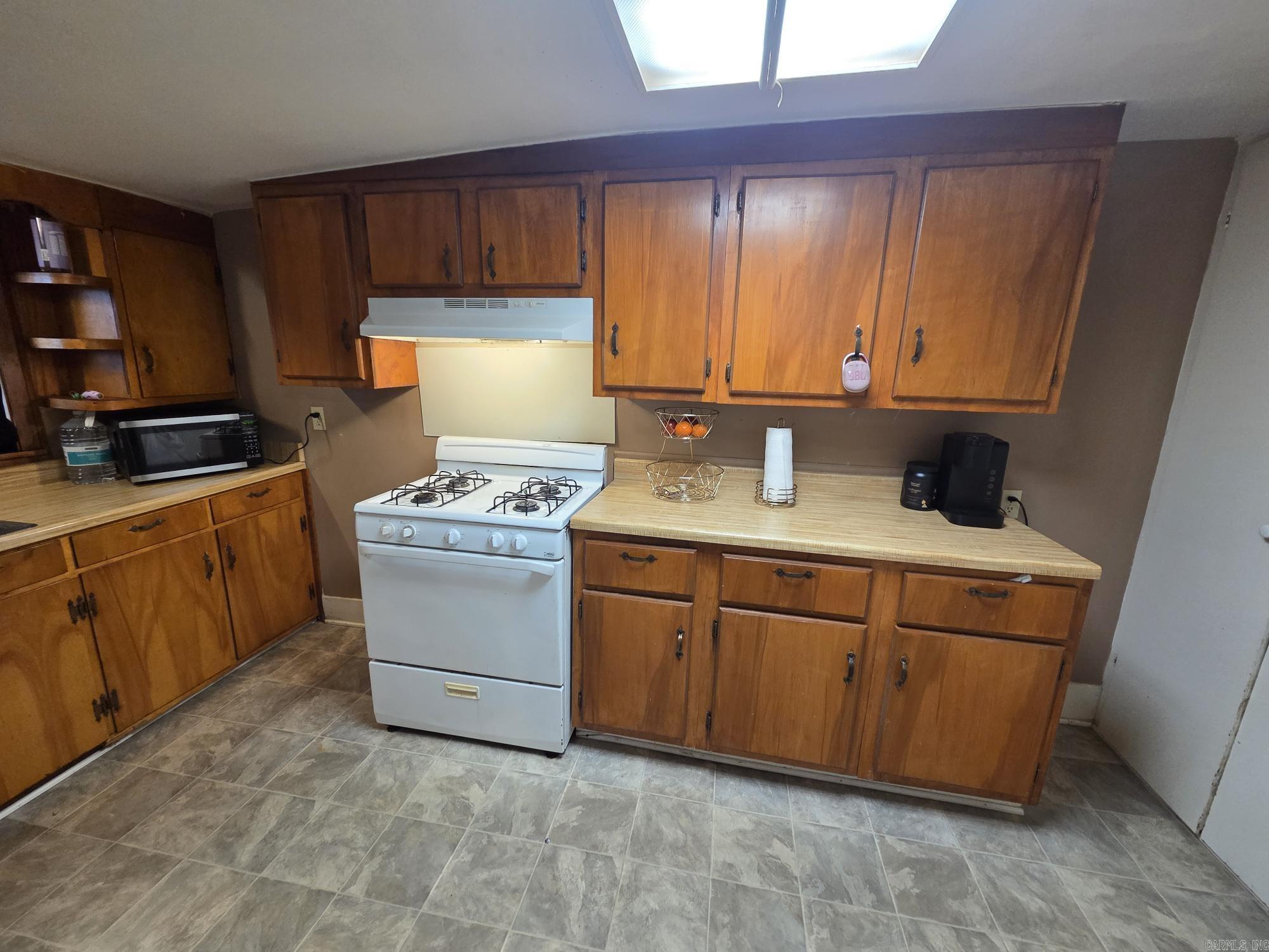 407 E Market  Searcy, AR