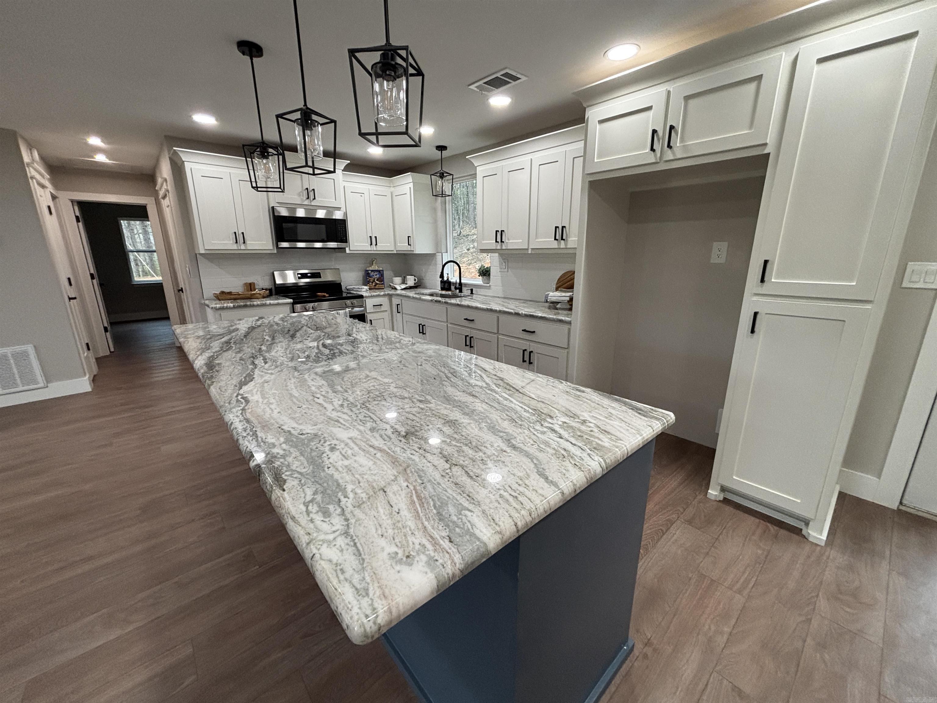 6226 Hwy 298  Benton, AR