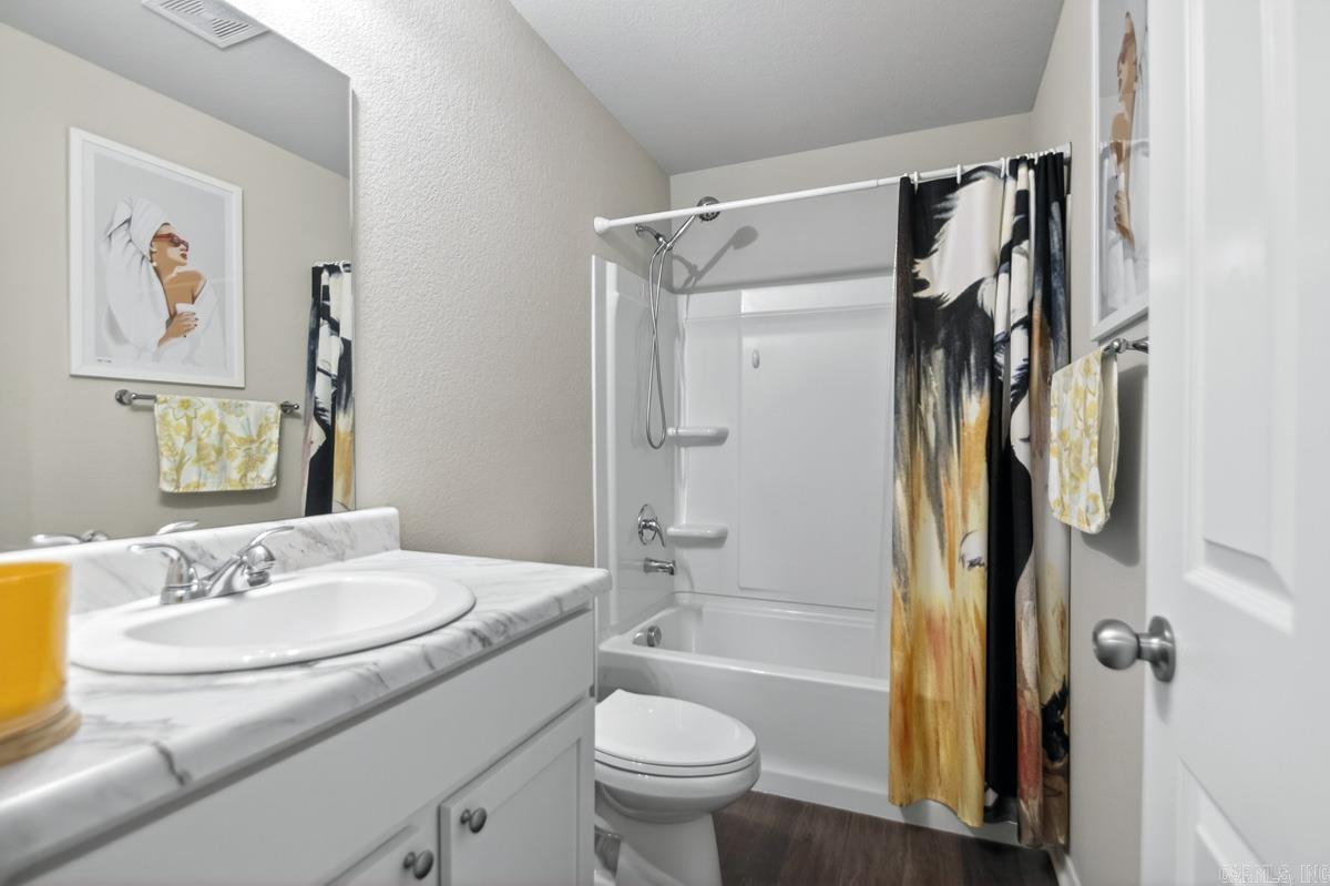 1961 Auburn Hills  Benton, AR