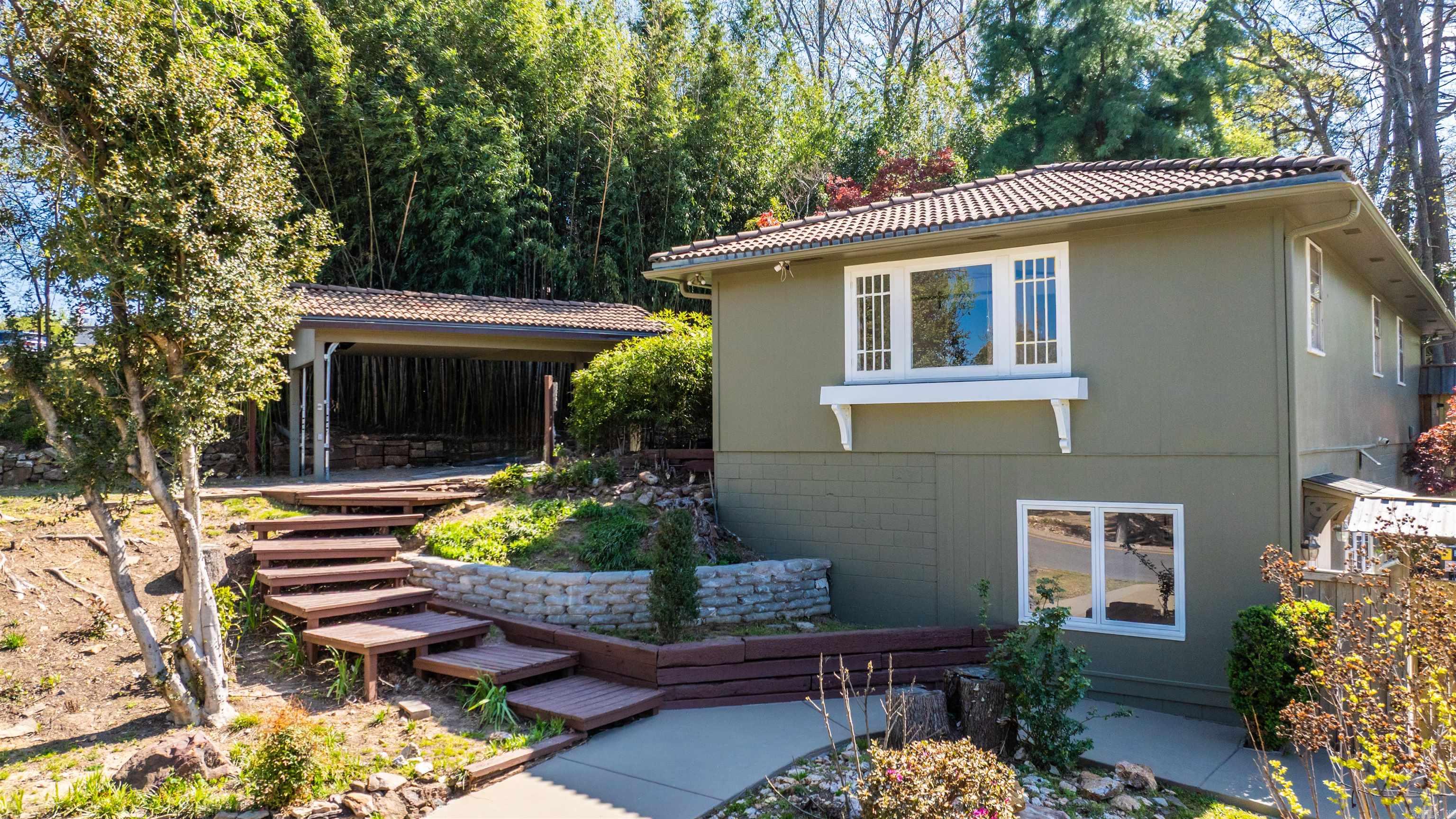 2215 Biscayne  Little Rock, AR