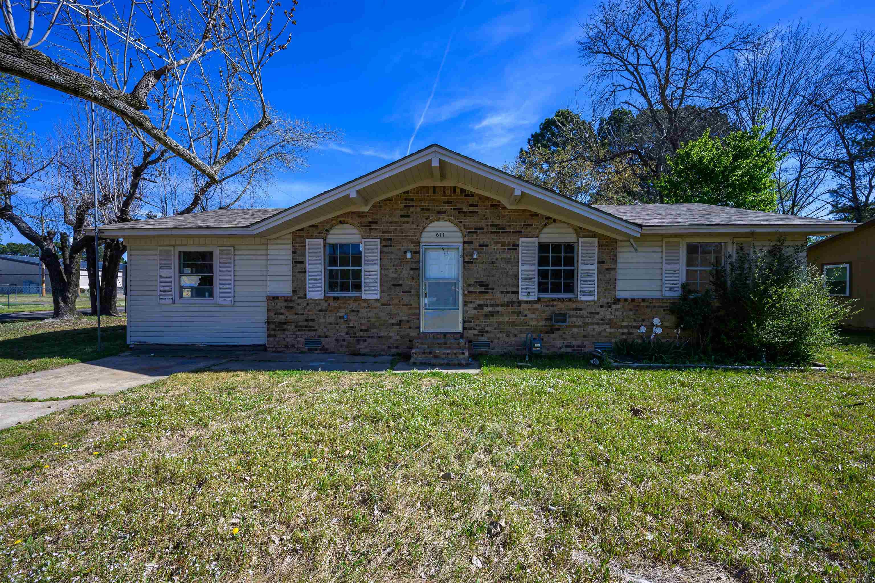 611 W Barnett Street  Kensett, AR