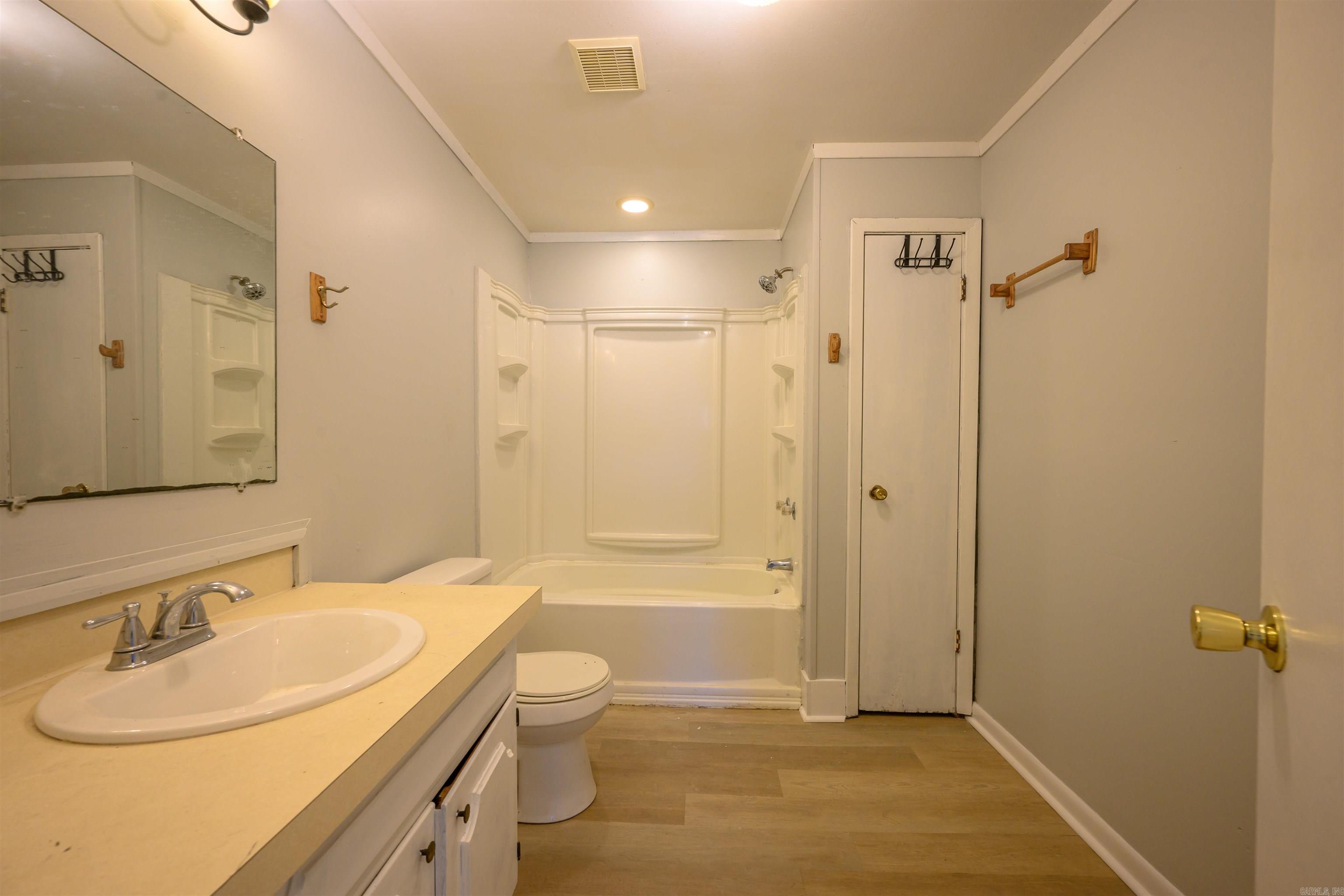 611 W Barnett Street  Kensett, AR