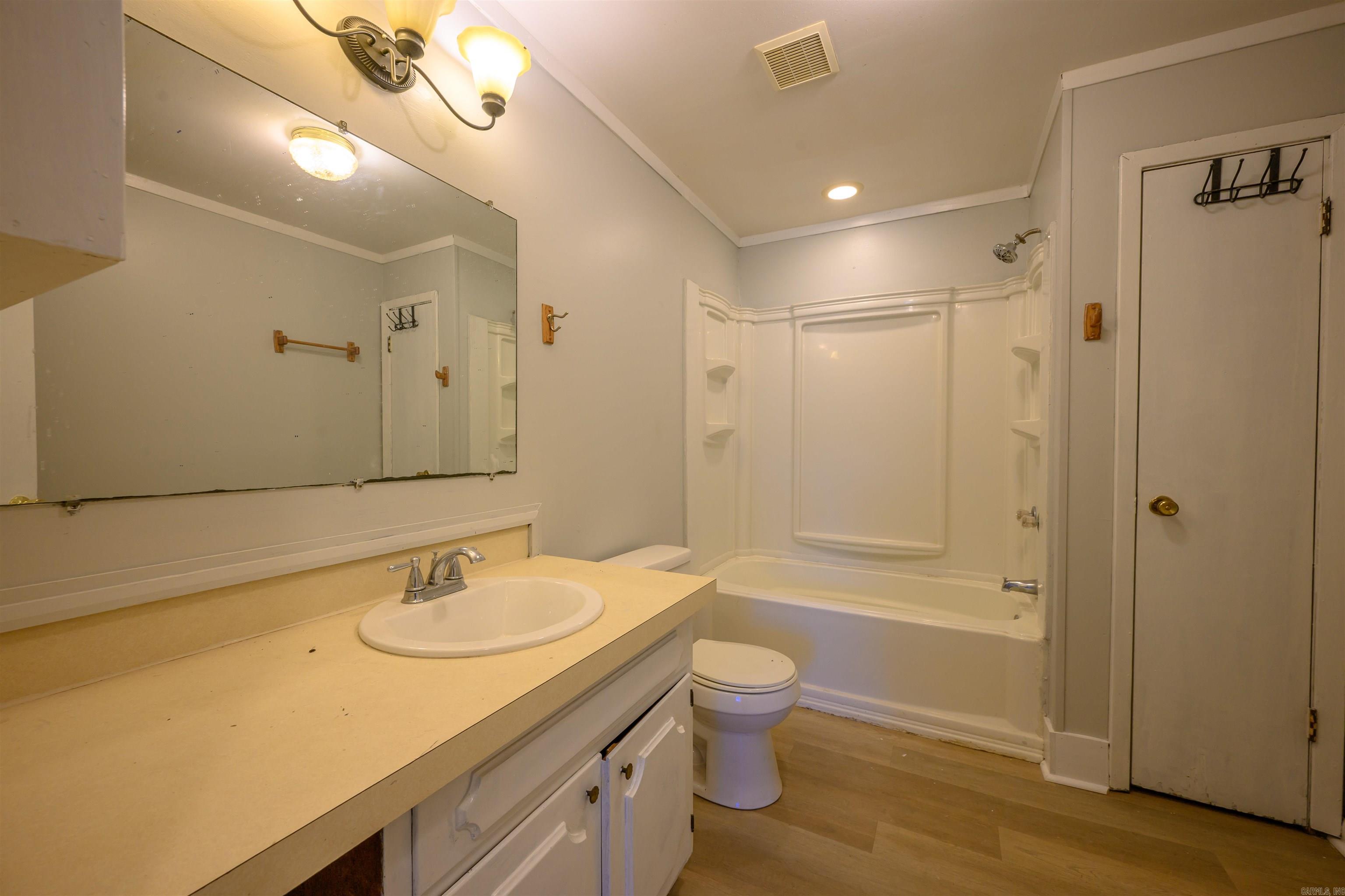 611 W Barnett Street  Kensett, AR