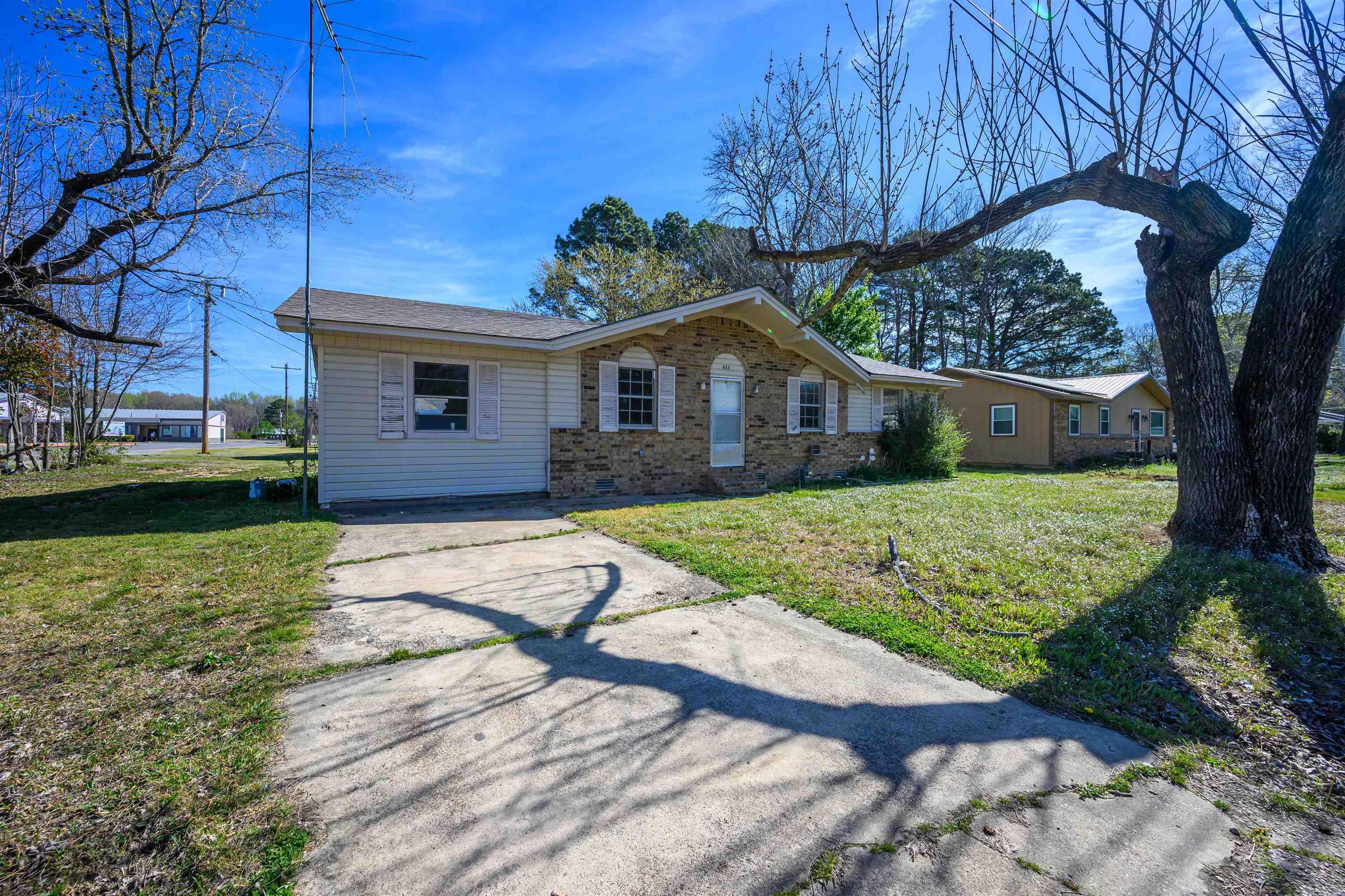 611 W Barnett Street  Kensett, AR