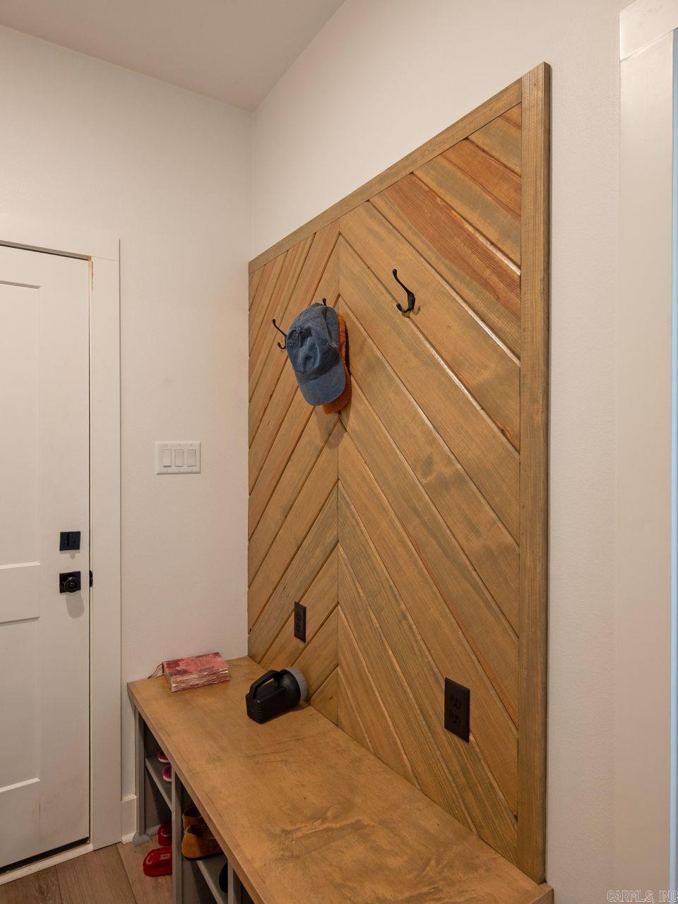 7921 S Shoreline  Benton, AR