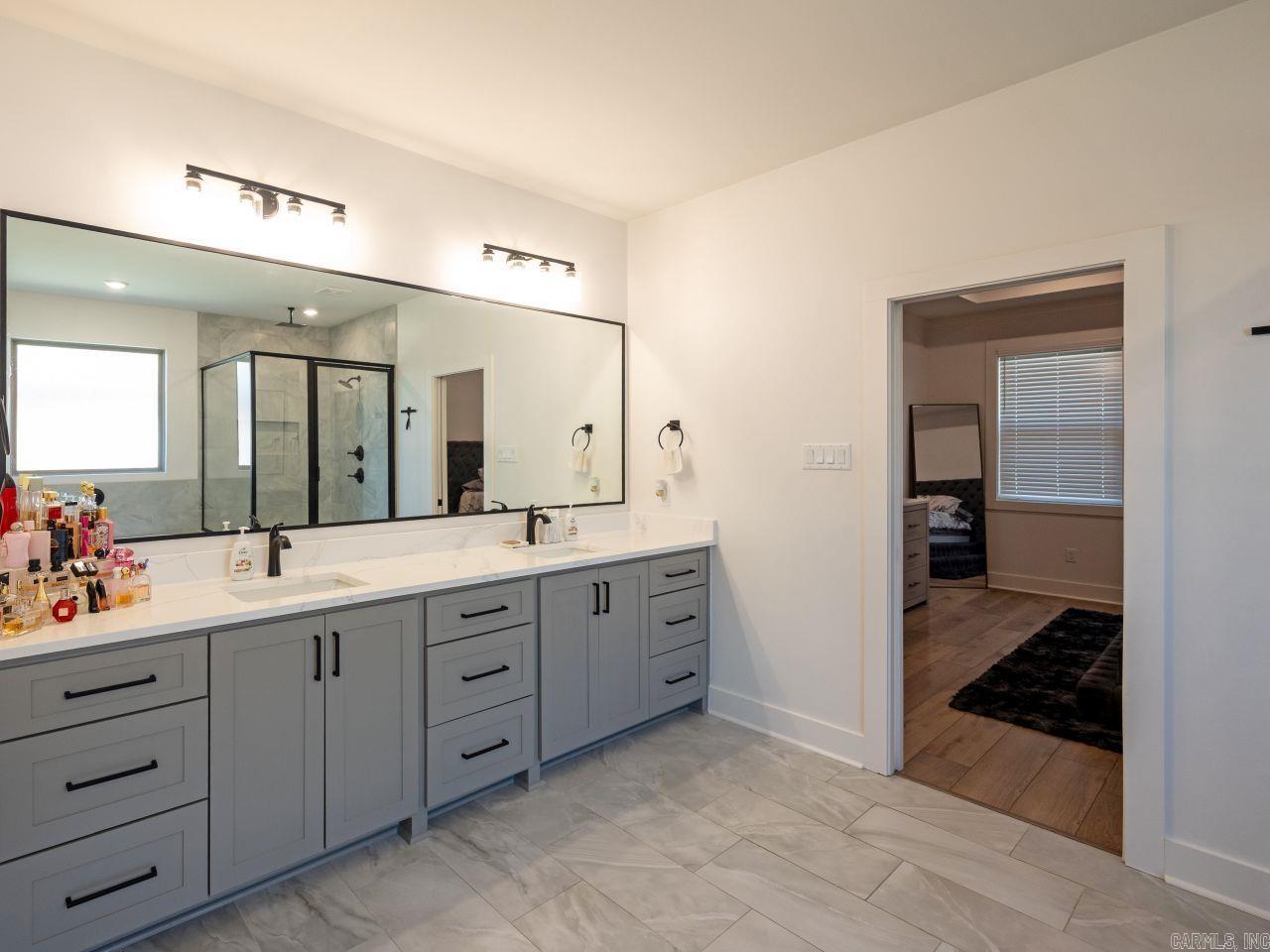 7921 S Shoreline  Benton, AR