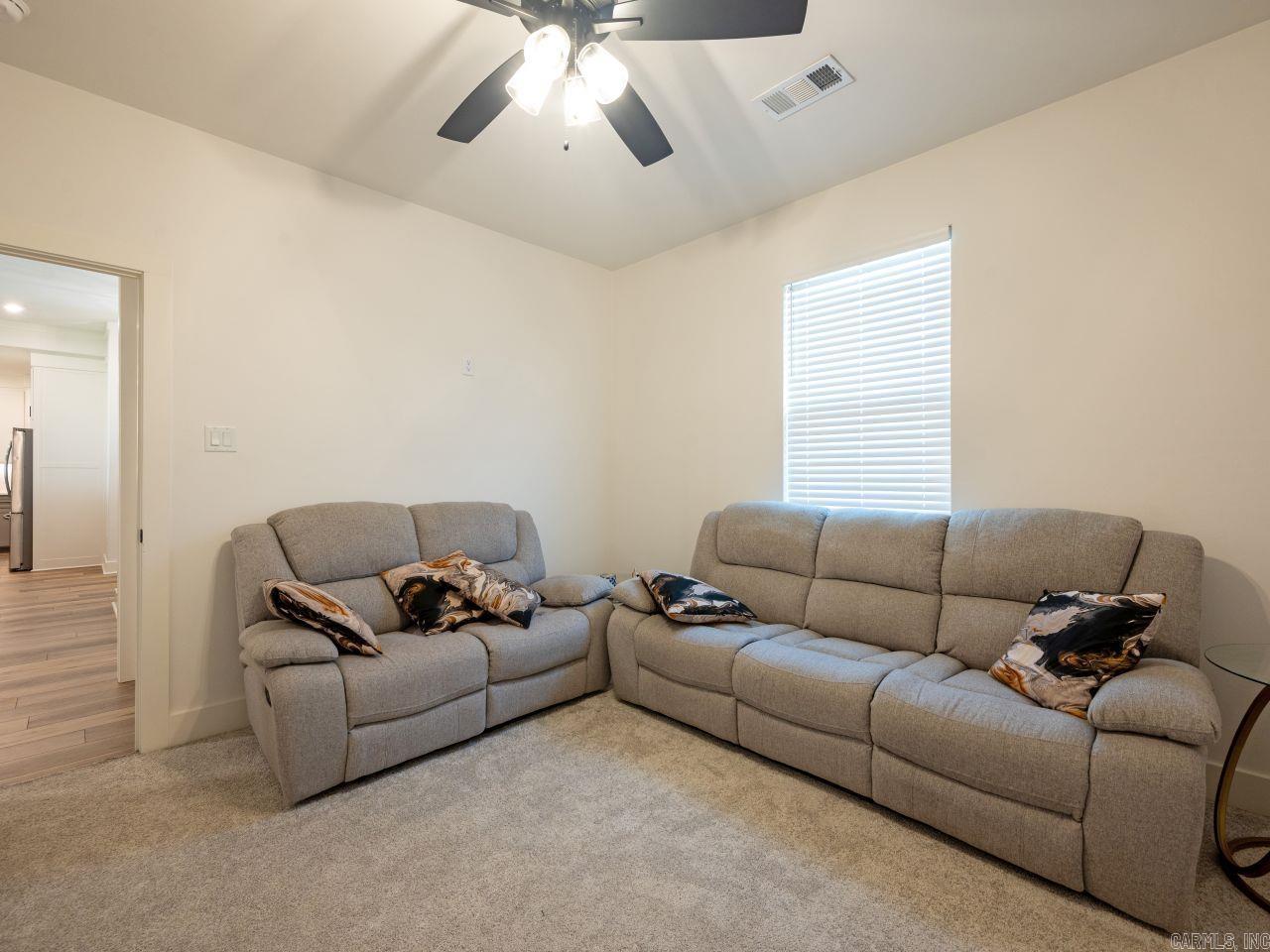 7921 S Shoreline  Benton, AR